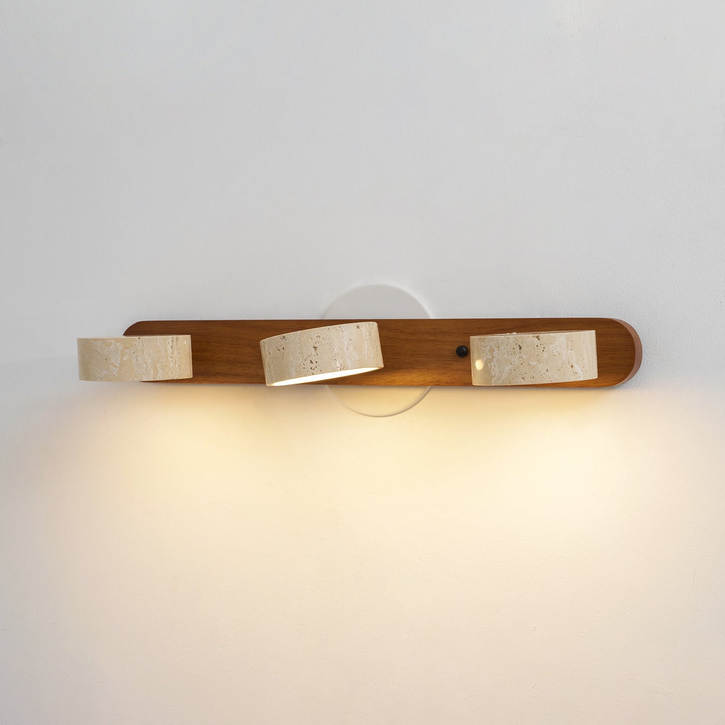Nyxoris | Geometrische Gestructureerde Travertijn Make-up Wandlamp