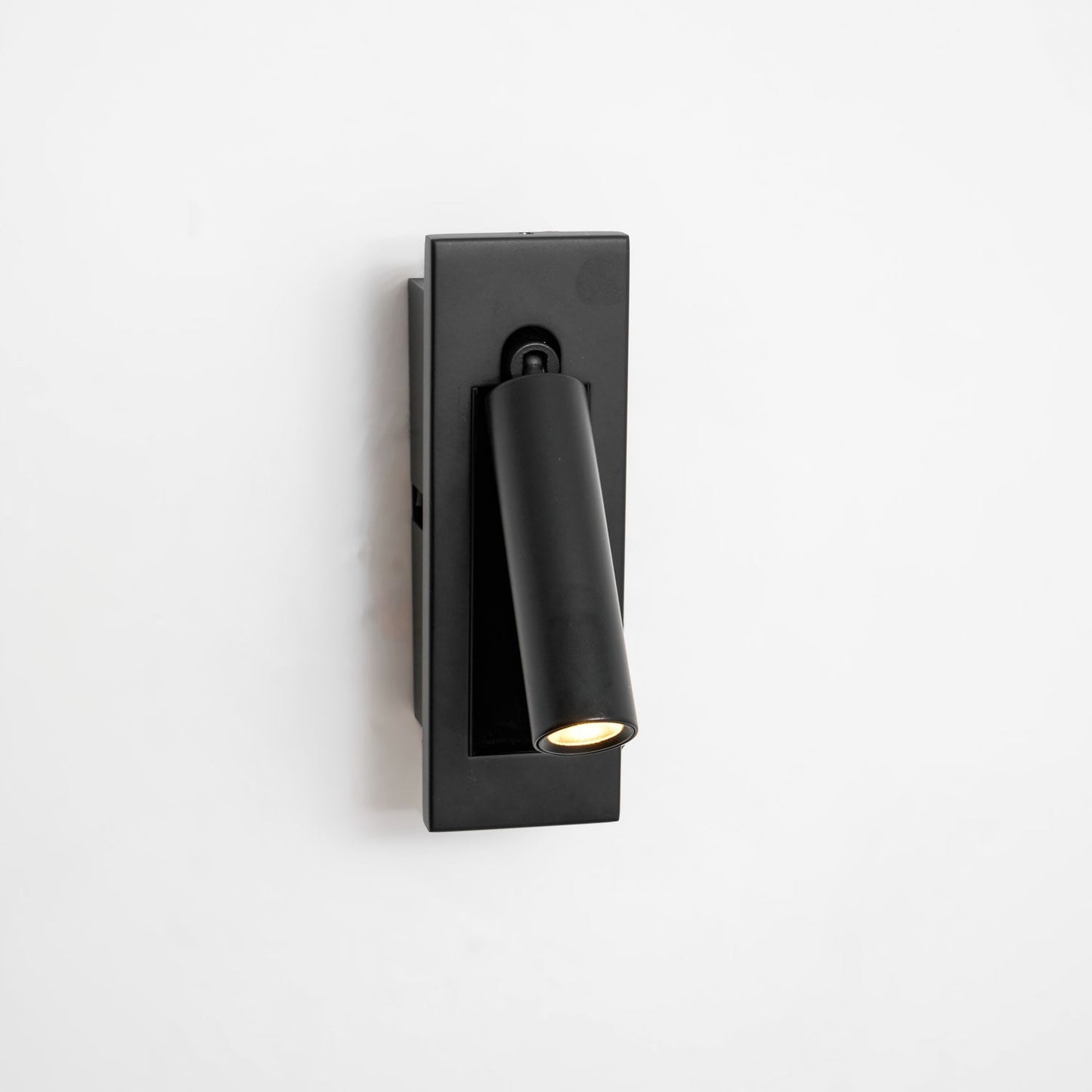 Vaelenor | Minimalistische Verborgen Uittrekbare Bedleeswandlamp