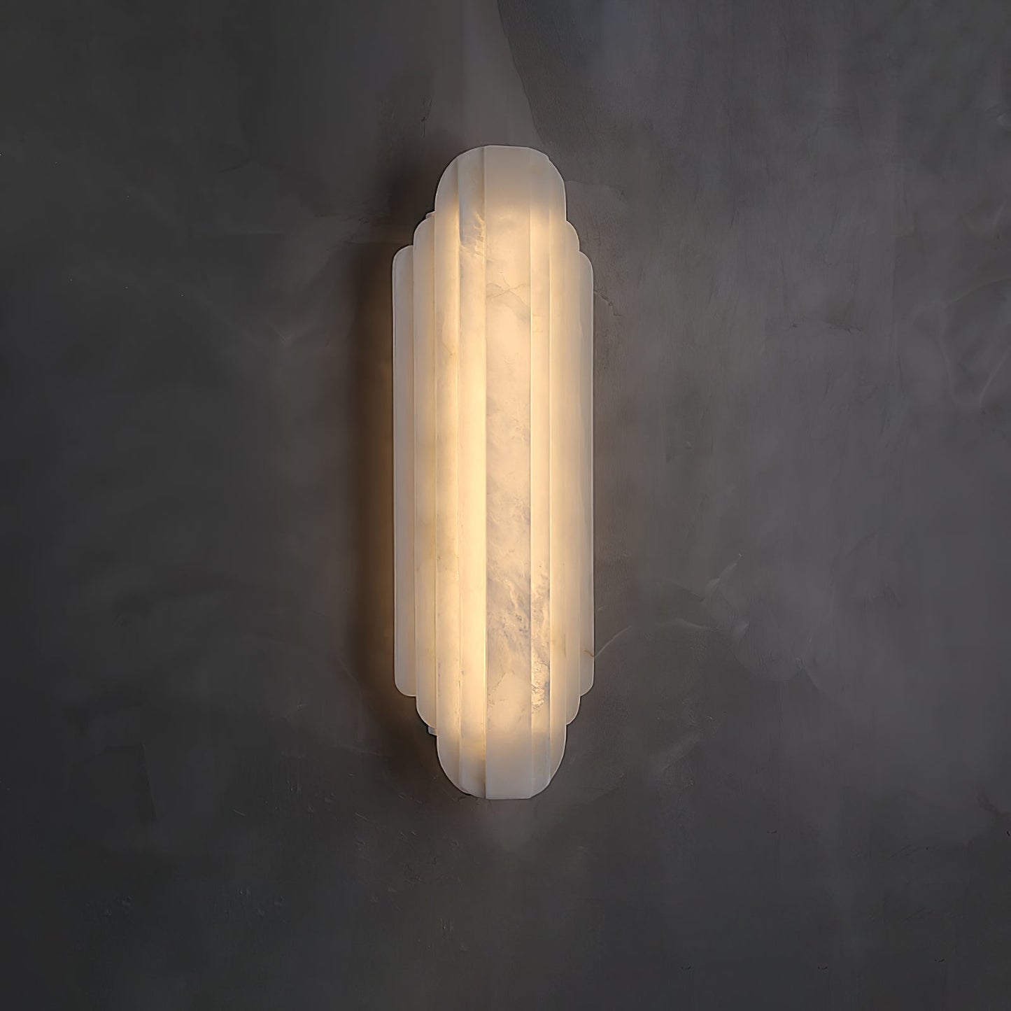 Aethelard | Art Deco Alabaster Pilaar Architectonische Wandlamp