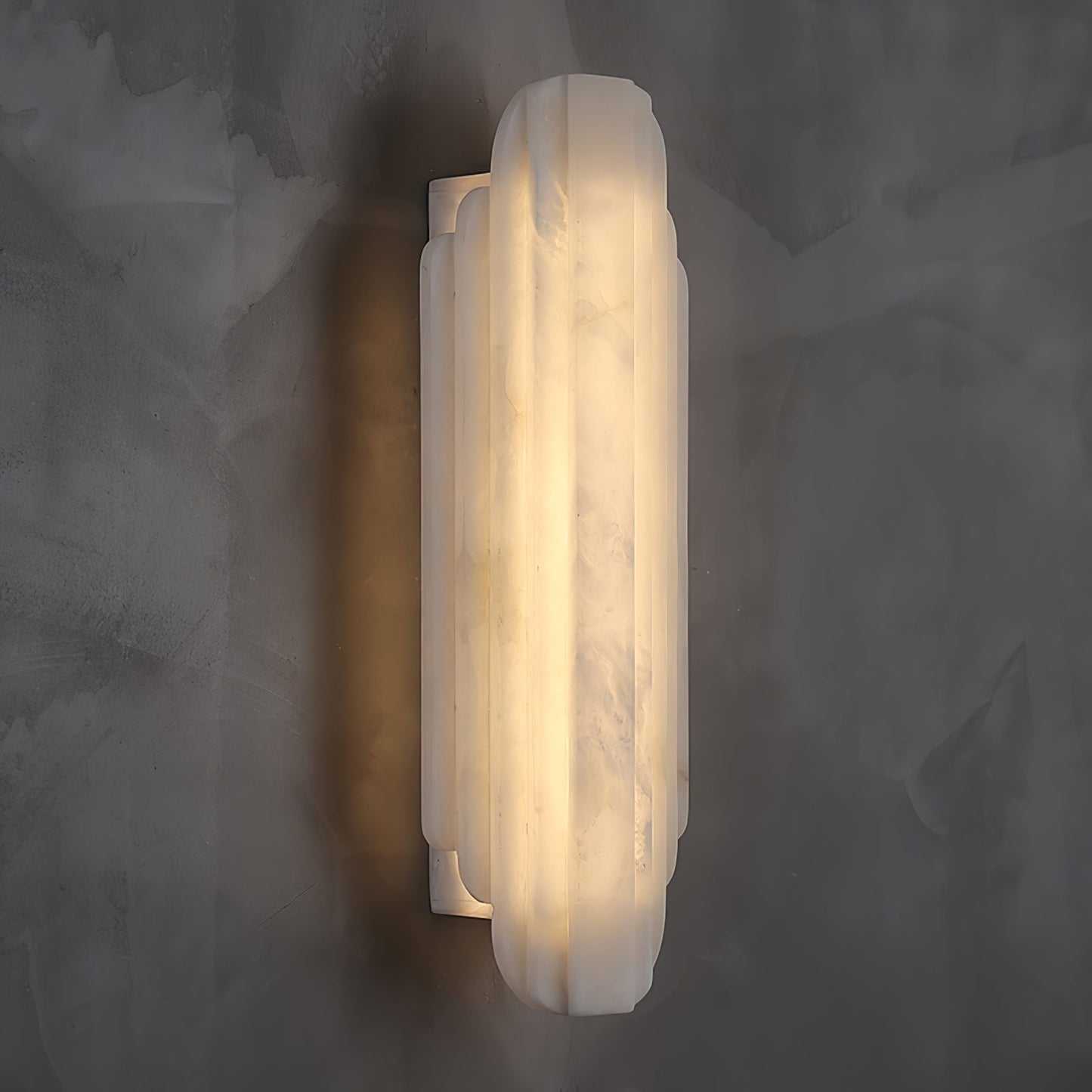 Aethelard | Art Deco Alabaster Pilaar Architectonische Wandlamp