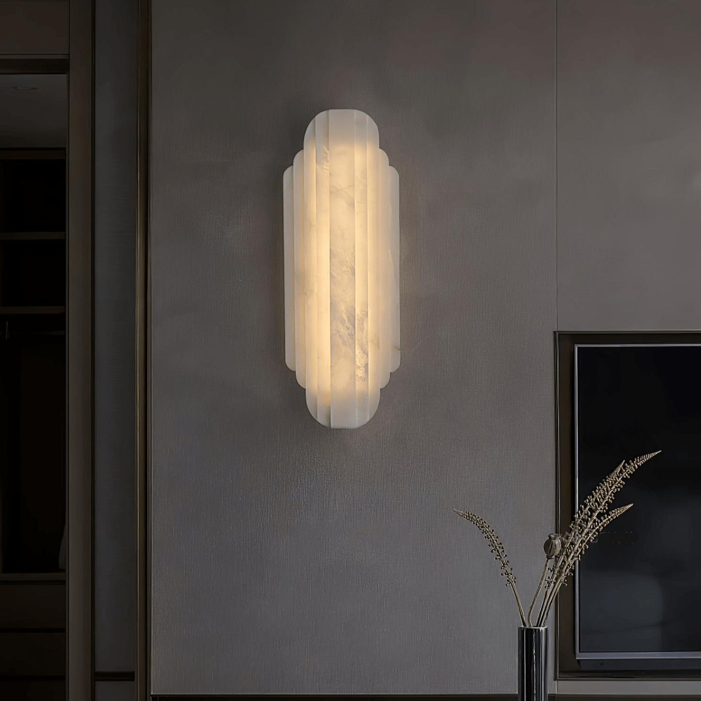 Aethelard | Art Deco Alabaster Pilaar Architectonische Wandlamp