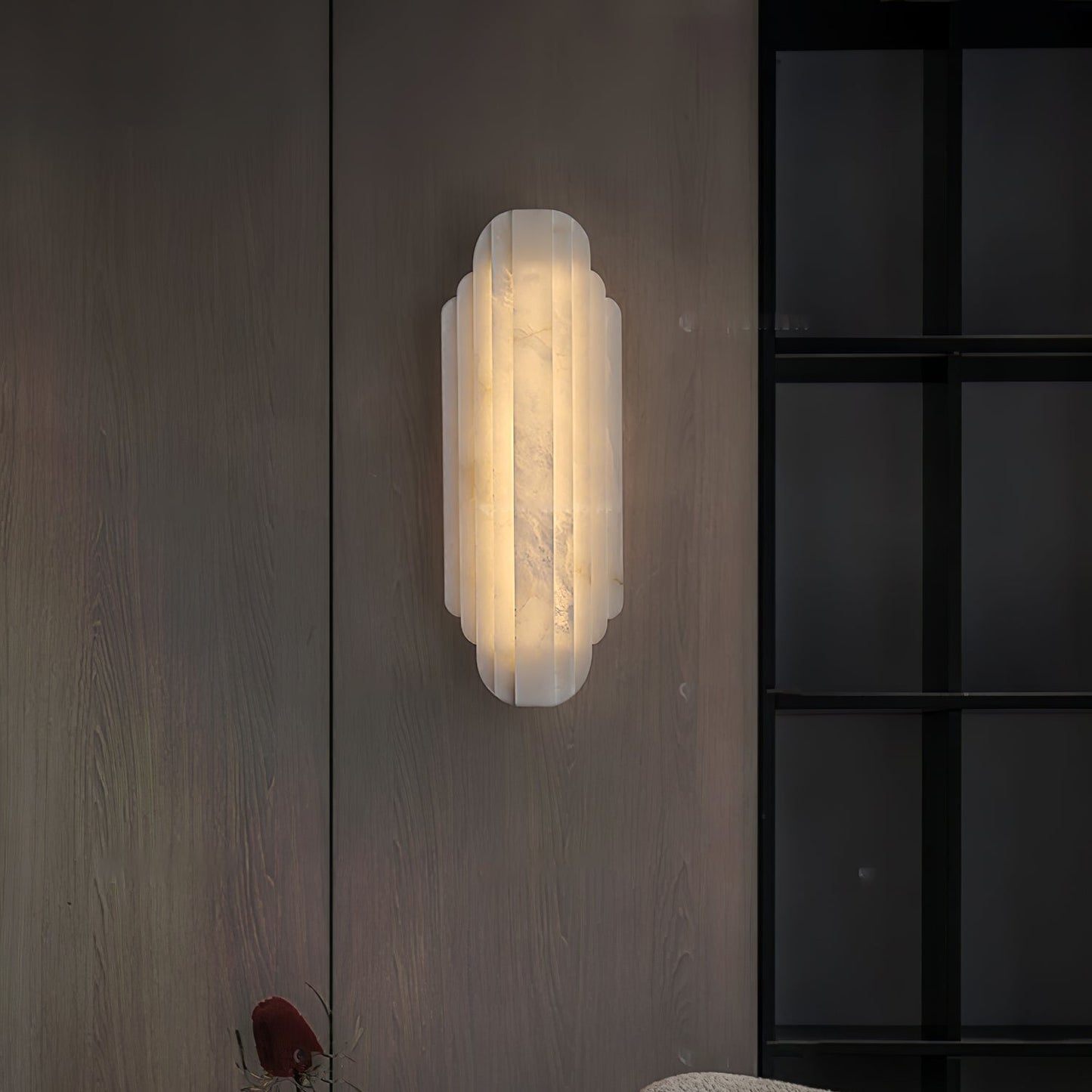 Aethelard | Art Deco Alabaster Pilaar Architectonische Wandlamp