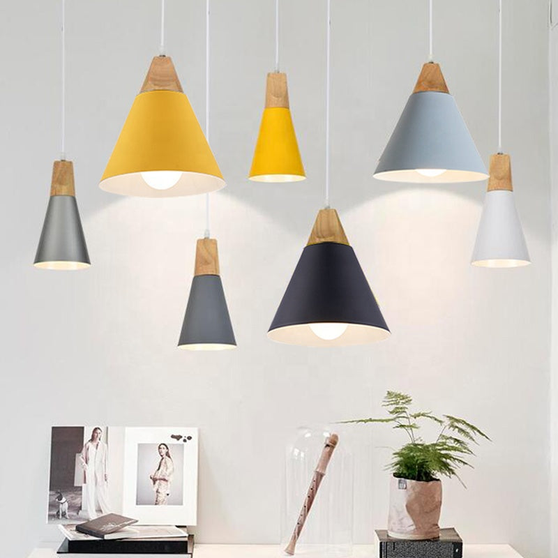 Zerivox | Moderne Houten en Aluminium Kegel Hanglamp