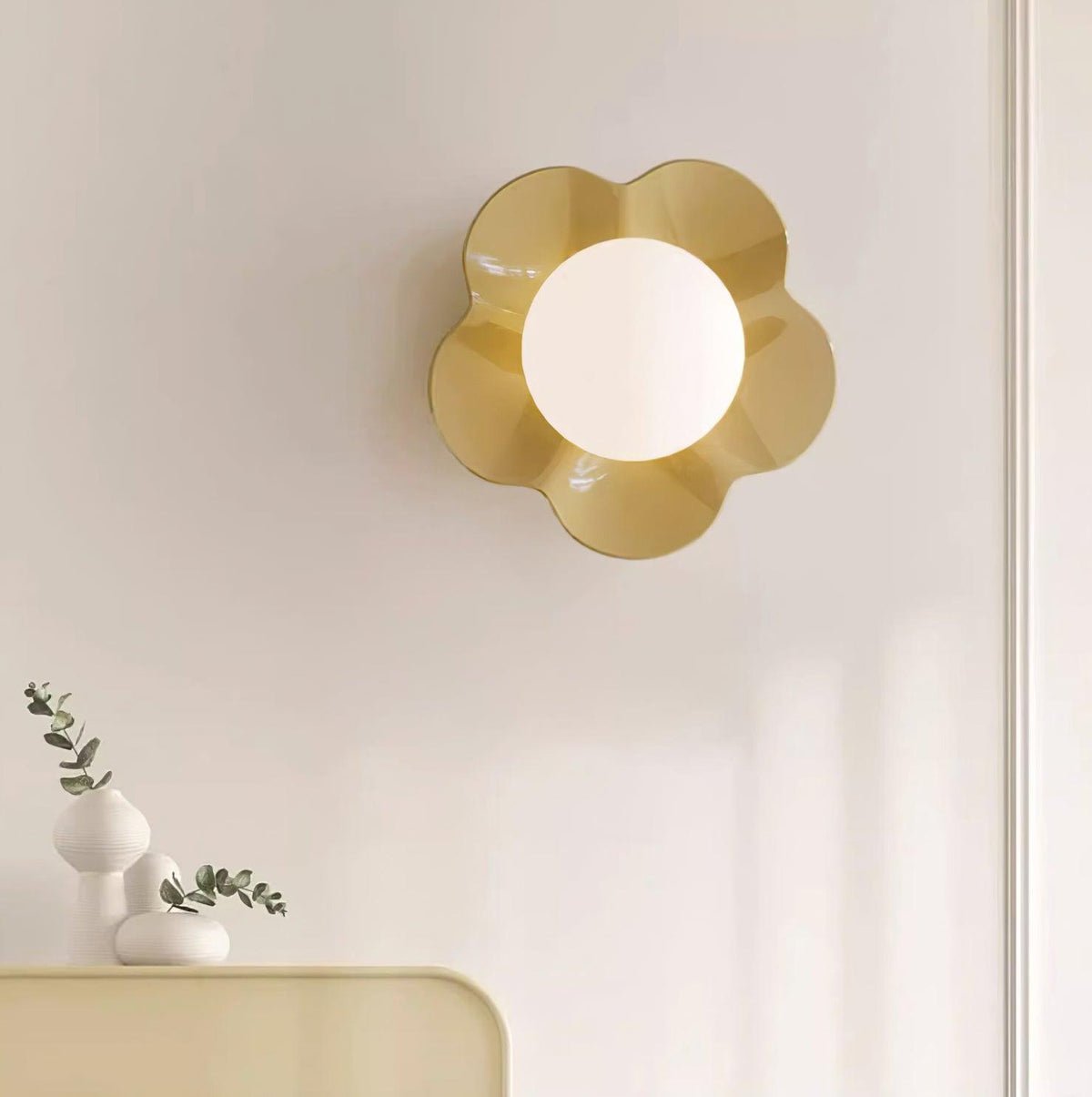 Elvorn | Speelse Hars Sculpturale Kunstglas Wandlamp