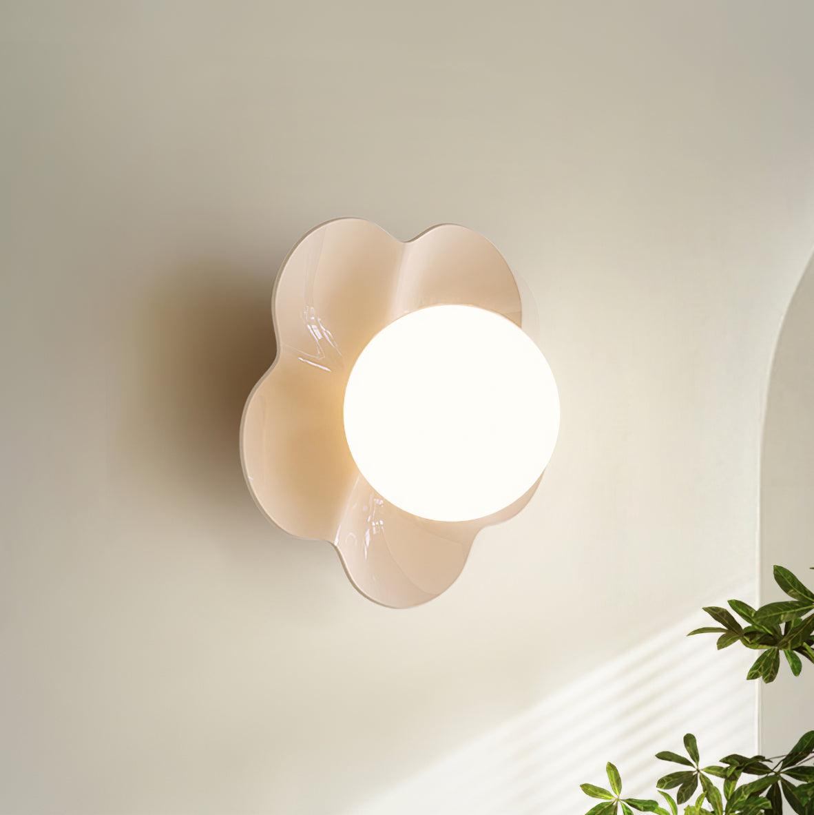 Elvorn | Speelse Hars Sculpturale Kunstglas Wandlamp
