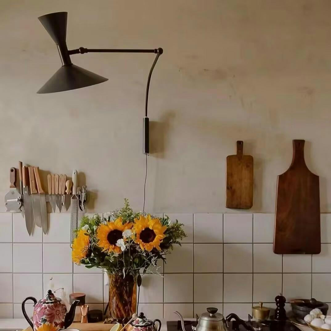 Elvinda | Sculpturale Verstelbare Aluminium Draaibare Wandlamp