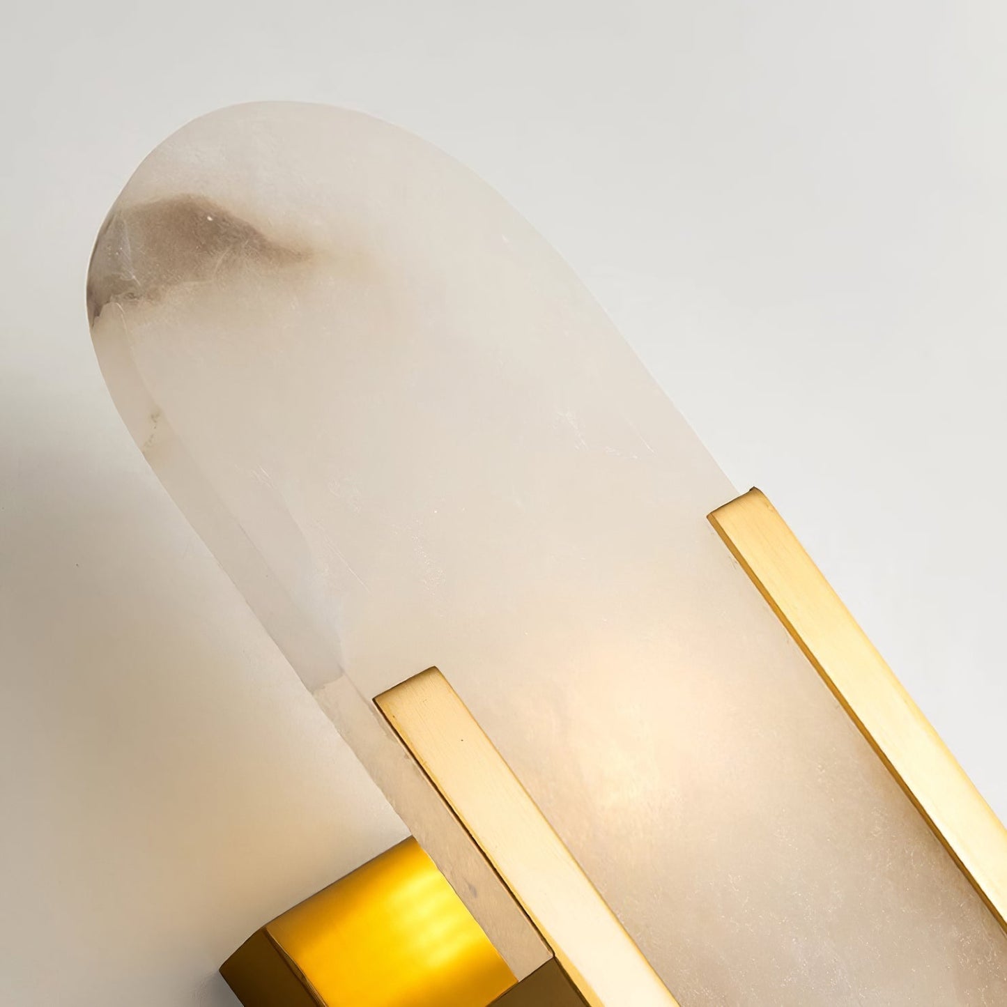 Ivalis | Moderne Verlengde Alabaster Steen Wandlamp