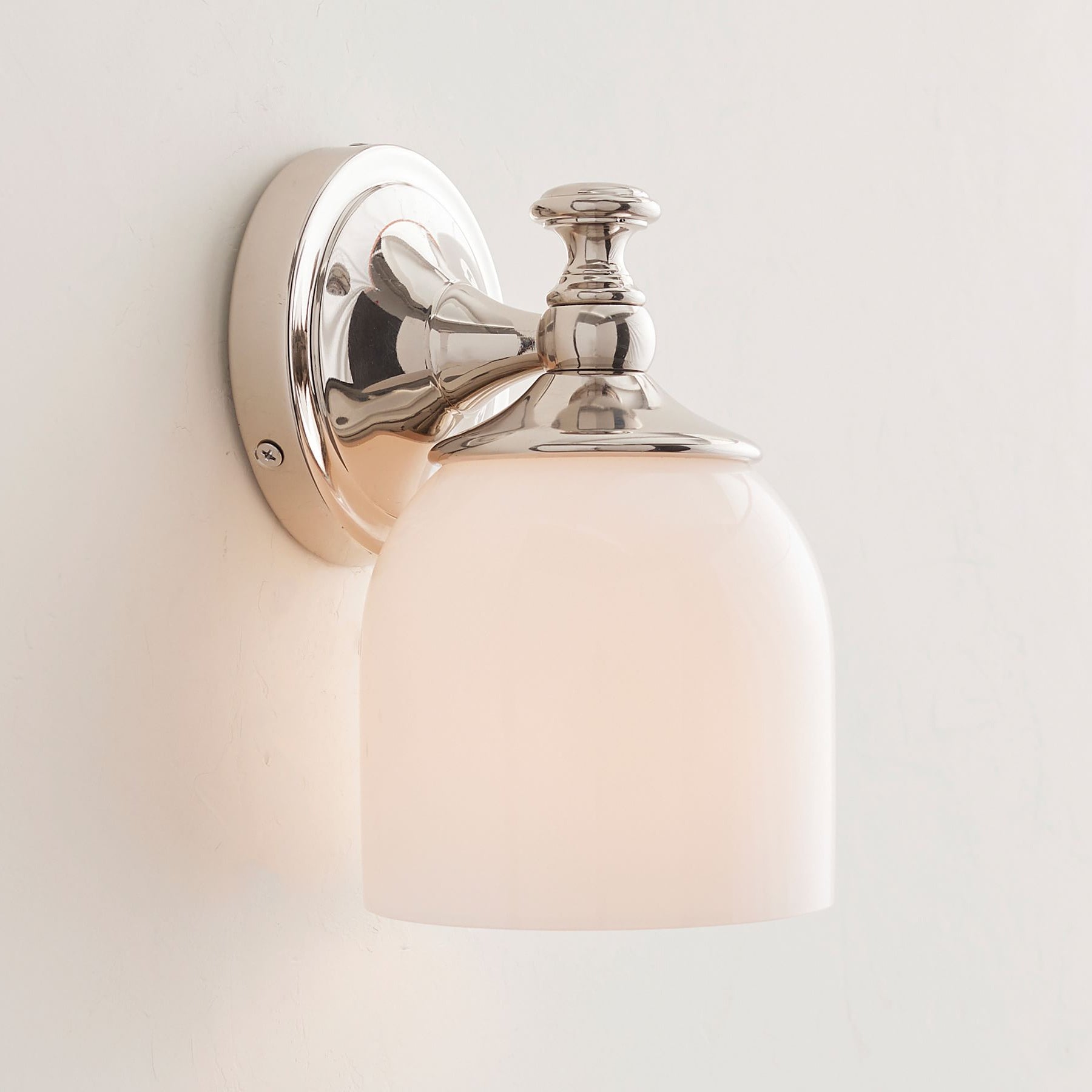 Lisaeth | Minimalistische Arm Wandlamp met Sferische Glazen Bol