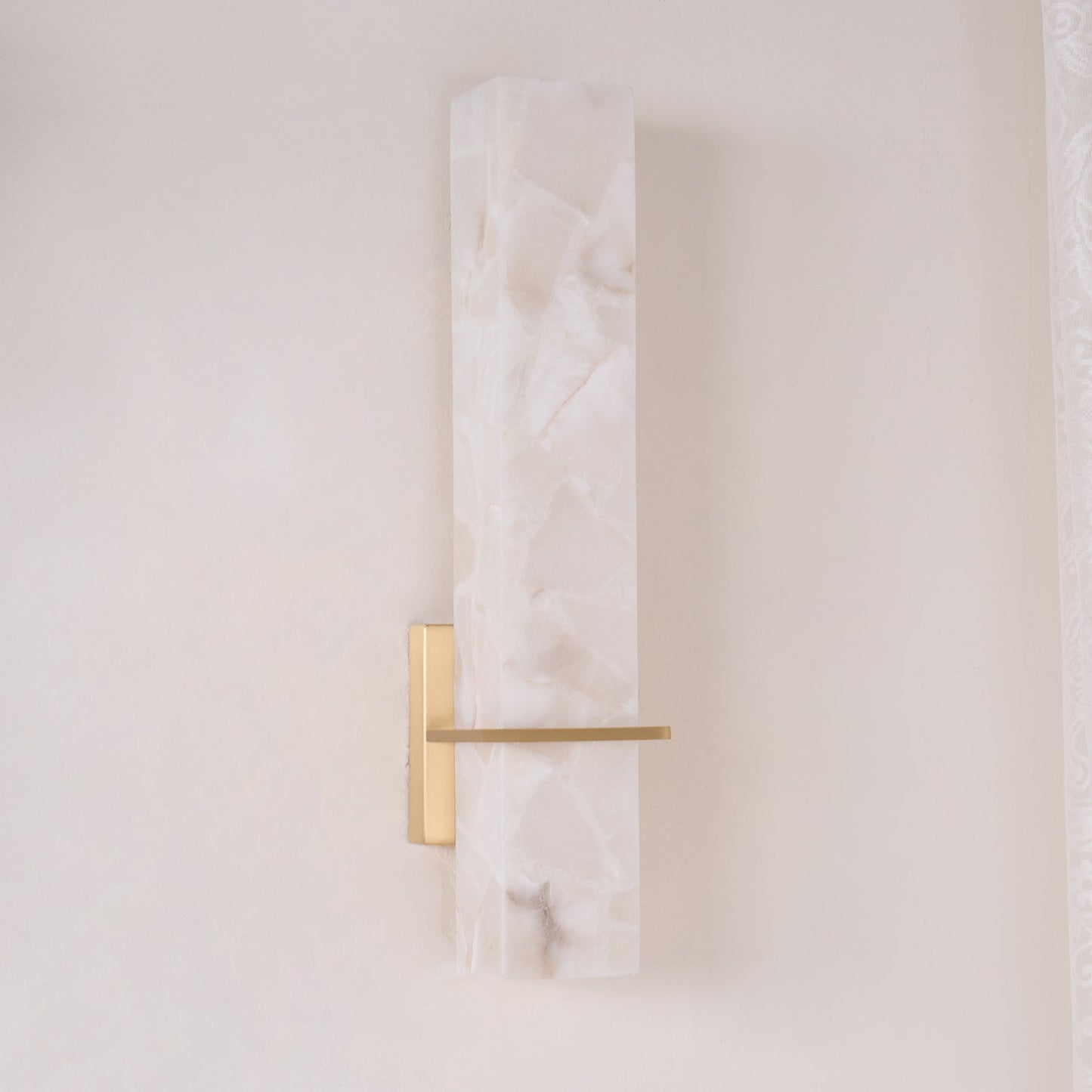 Litta | Luxe Cuboid Witte Alabaster en Messing Wandlamp