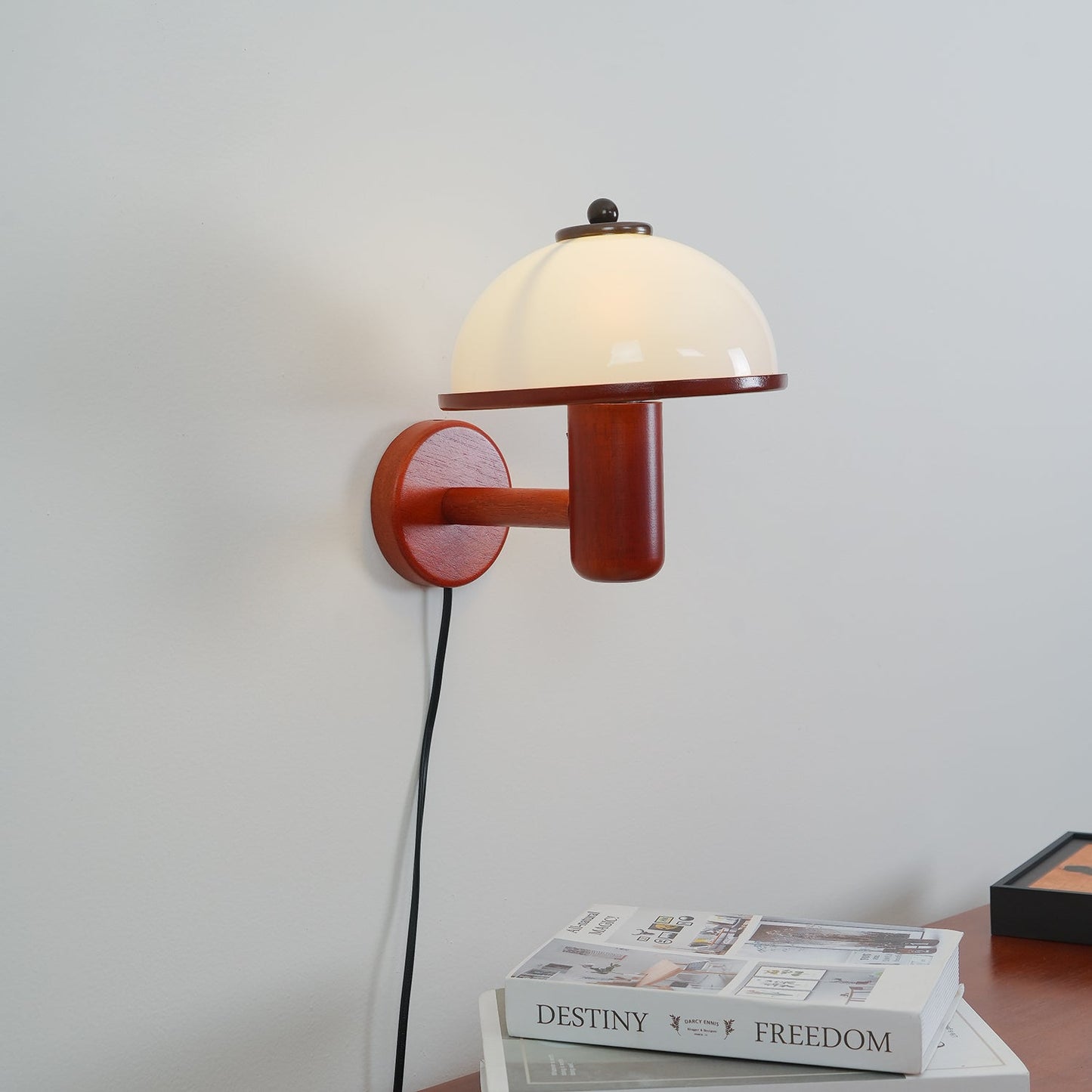 Belmontis | Paddenstoel silhouet gebogen houten kap wandlamp