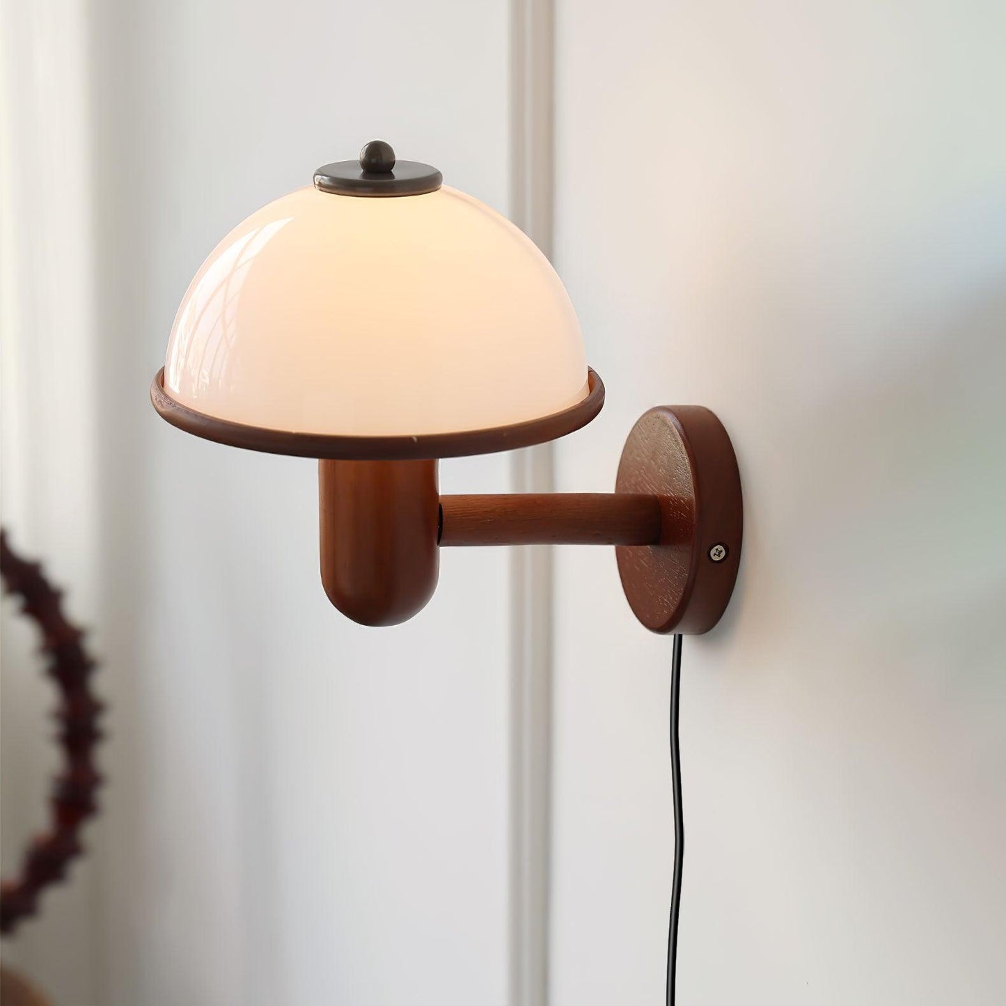Belmontis | Paddenstoel silhouet gebogen houten kap wandlamp