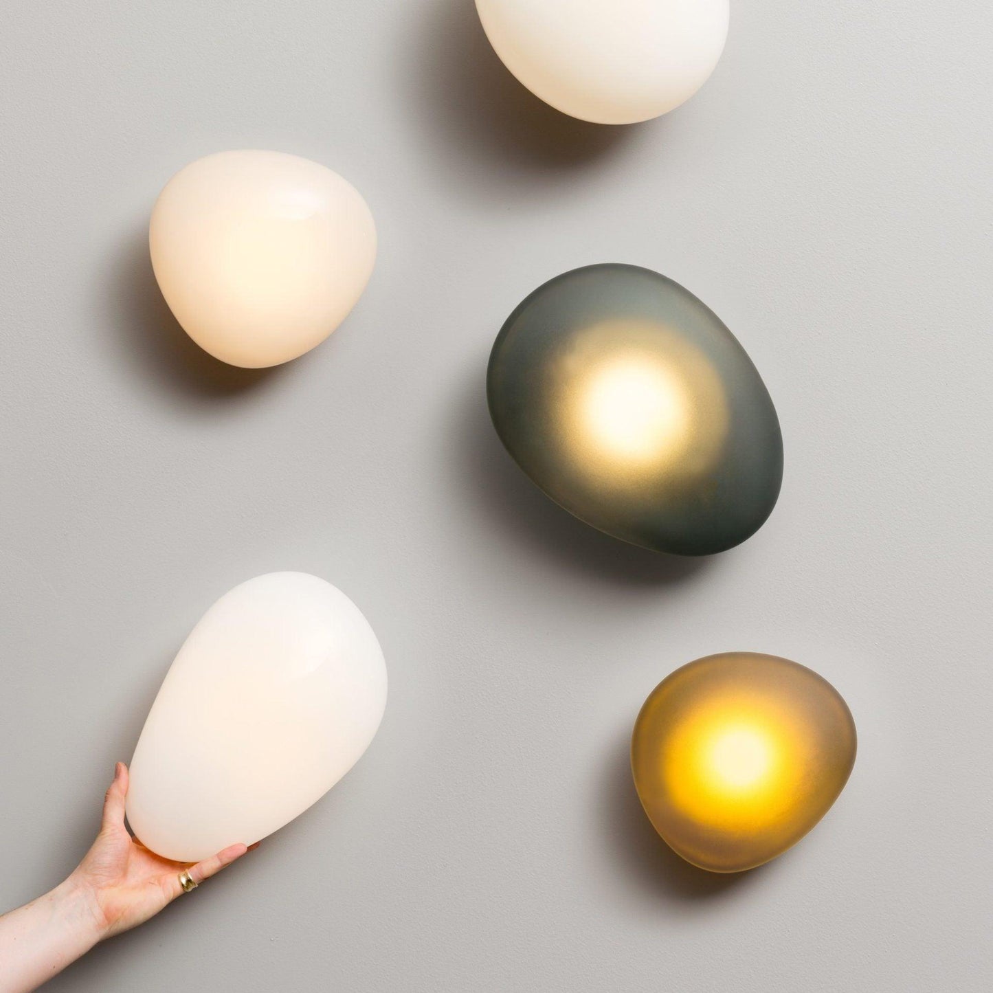 Caldrion | Met de Hand Geblazen Glazen Kiezel Wandlamp