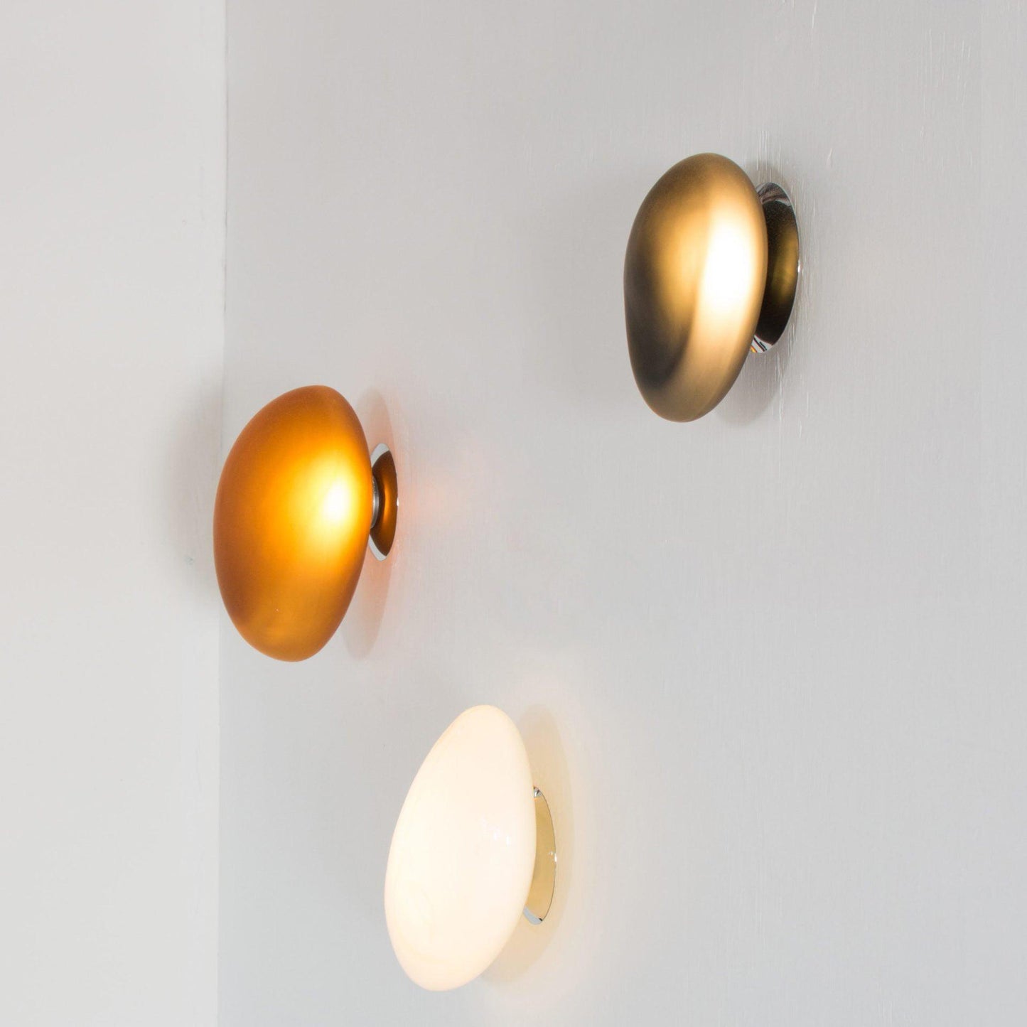 Caldrion | Met de Hand Geblazen Glazen Kiezel Wandlamp