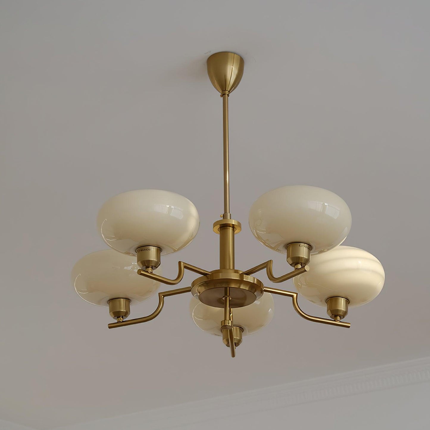 Sythos | Sferische Glazen Globe Messing Frame Hemelse Kroonluchter