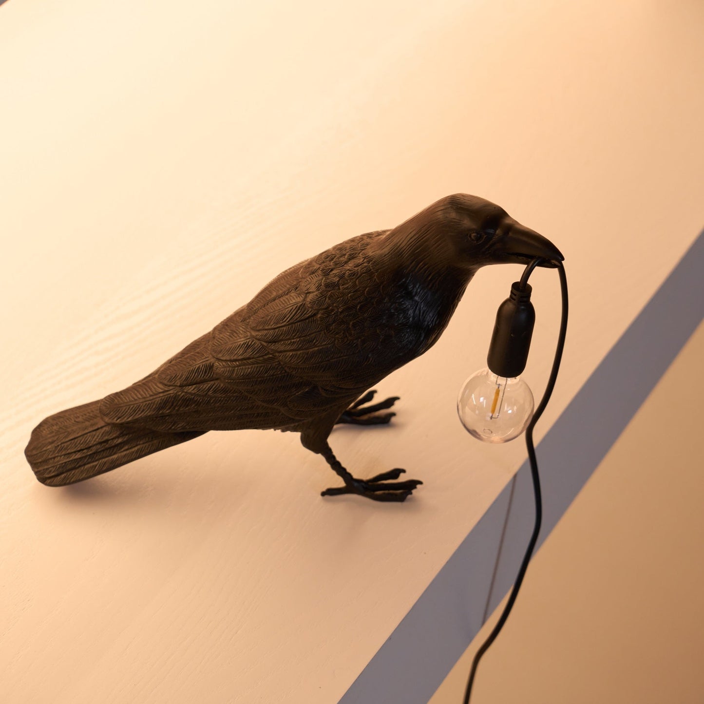 Bristhow | Gotische Sculpturale Vogel Raaf Tafellamp