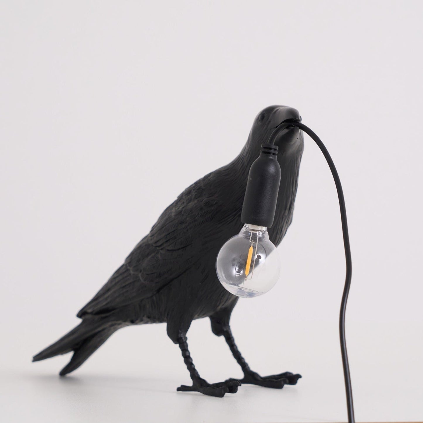Bristhow | Gotische Sculpturale Vogel Raaf Tafellamp