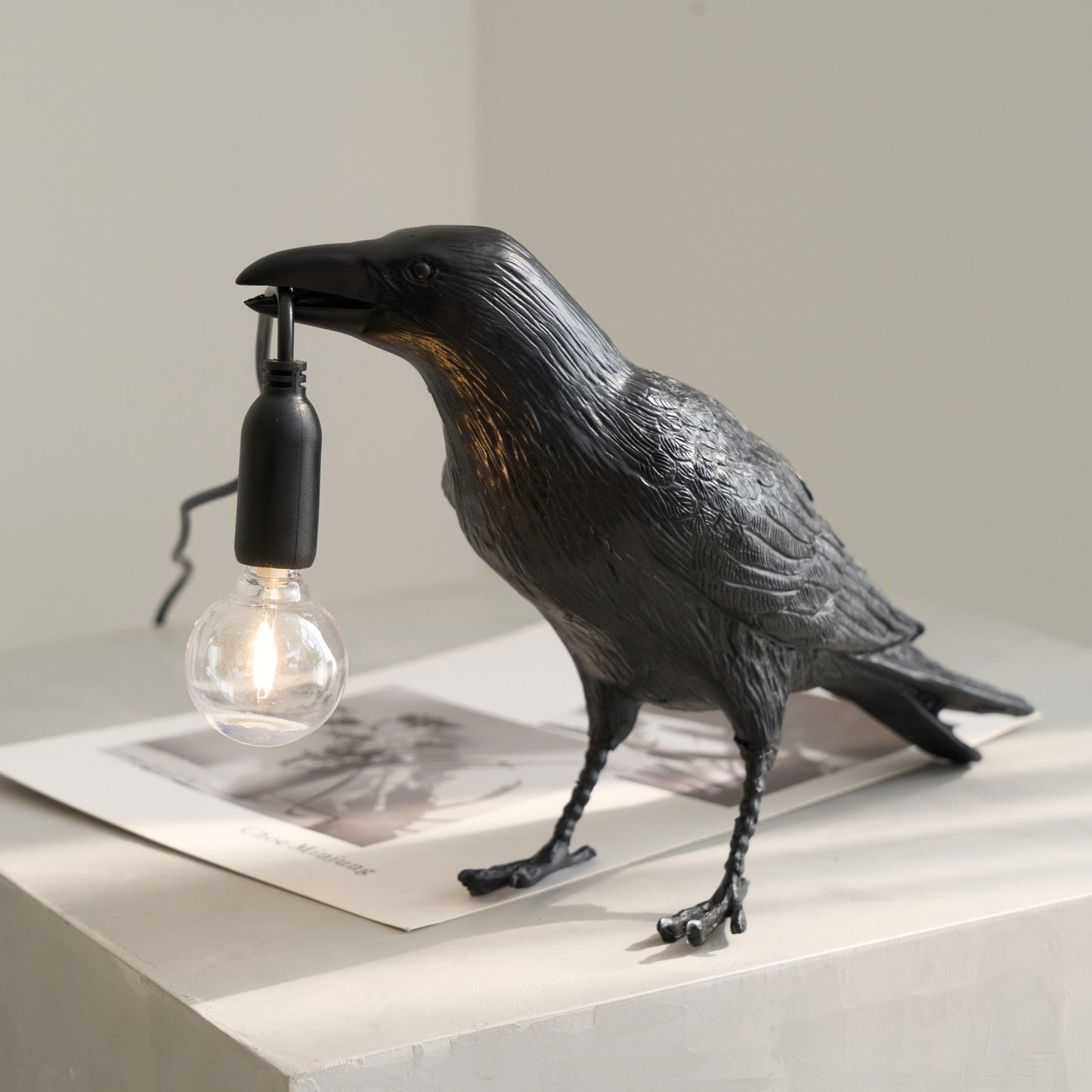 Bristhow | Gotische Sculpturale Vogel Raaf Tafellamp