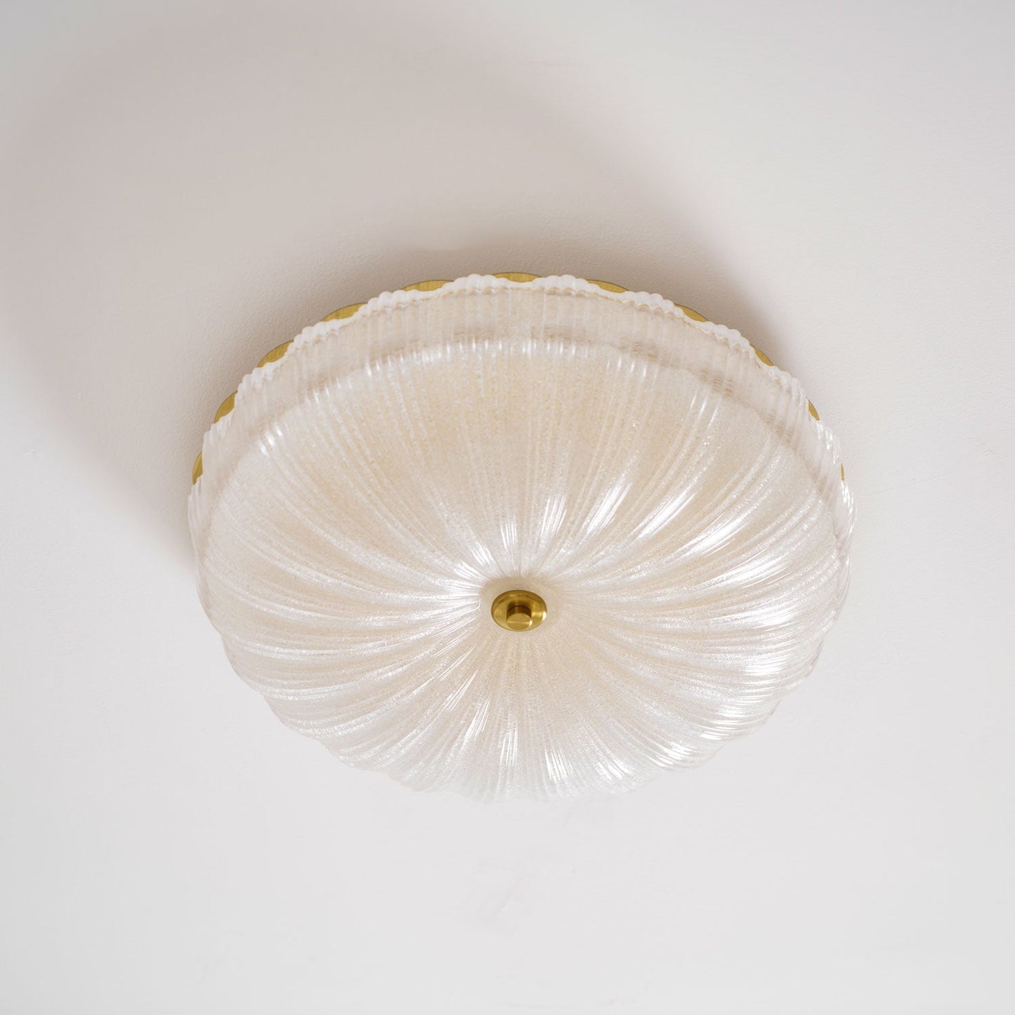 Kendrovia | Noordse Geribbelde Glanzende Glazen Plafondlamp