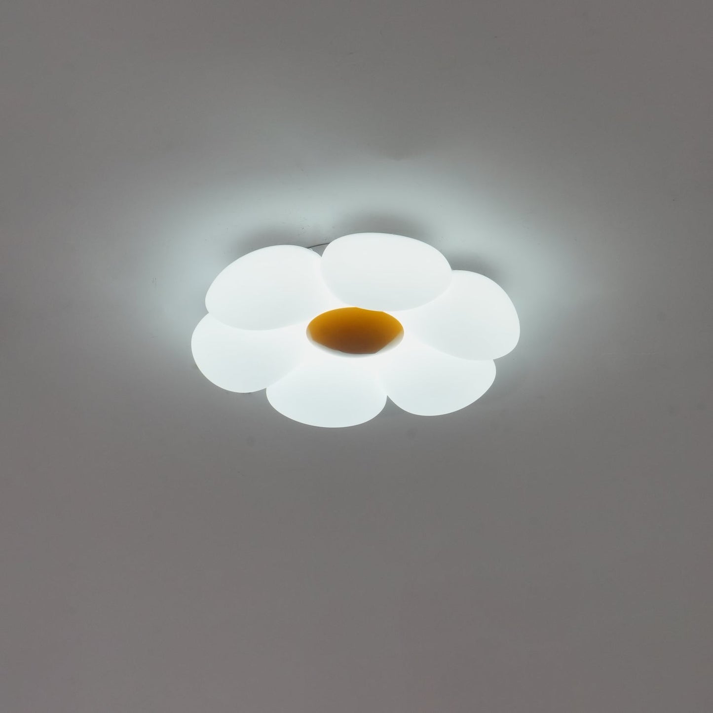 Lyravind | Hexagonale Bloemblaadje Silhouet Inbouw Plafondlamp