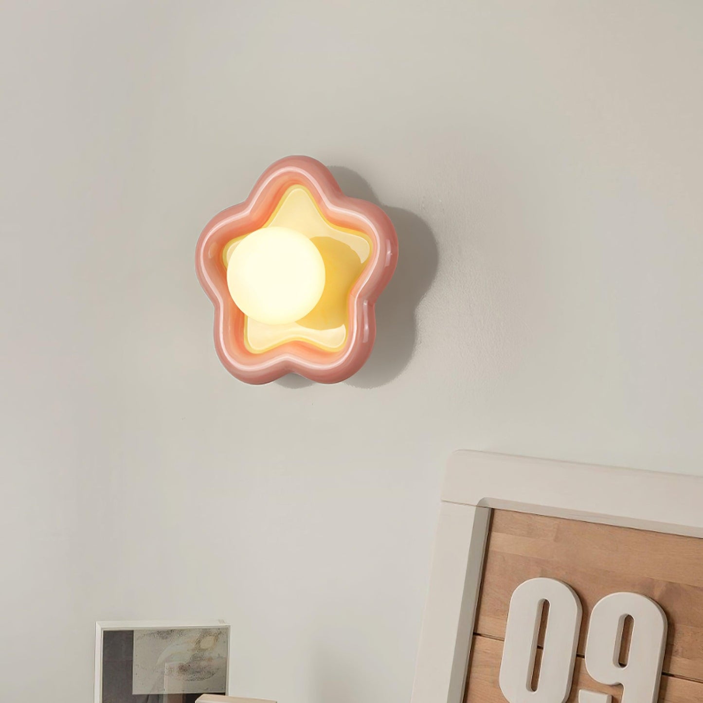 Thaloric | Artistieke Keramische Bloem Sculpturale Wandlamp