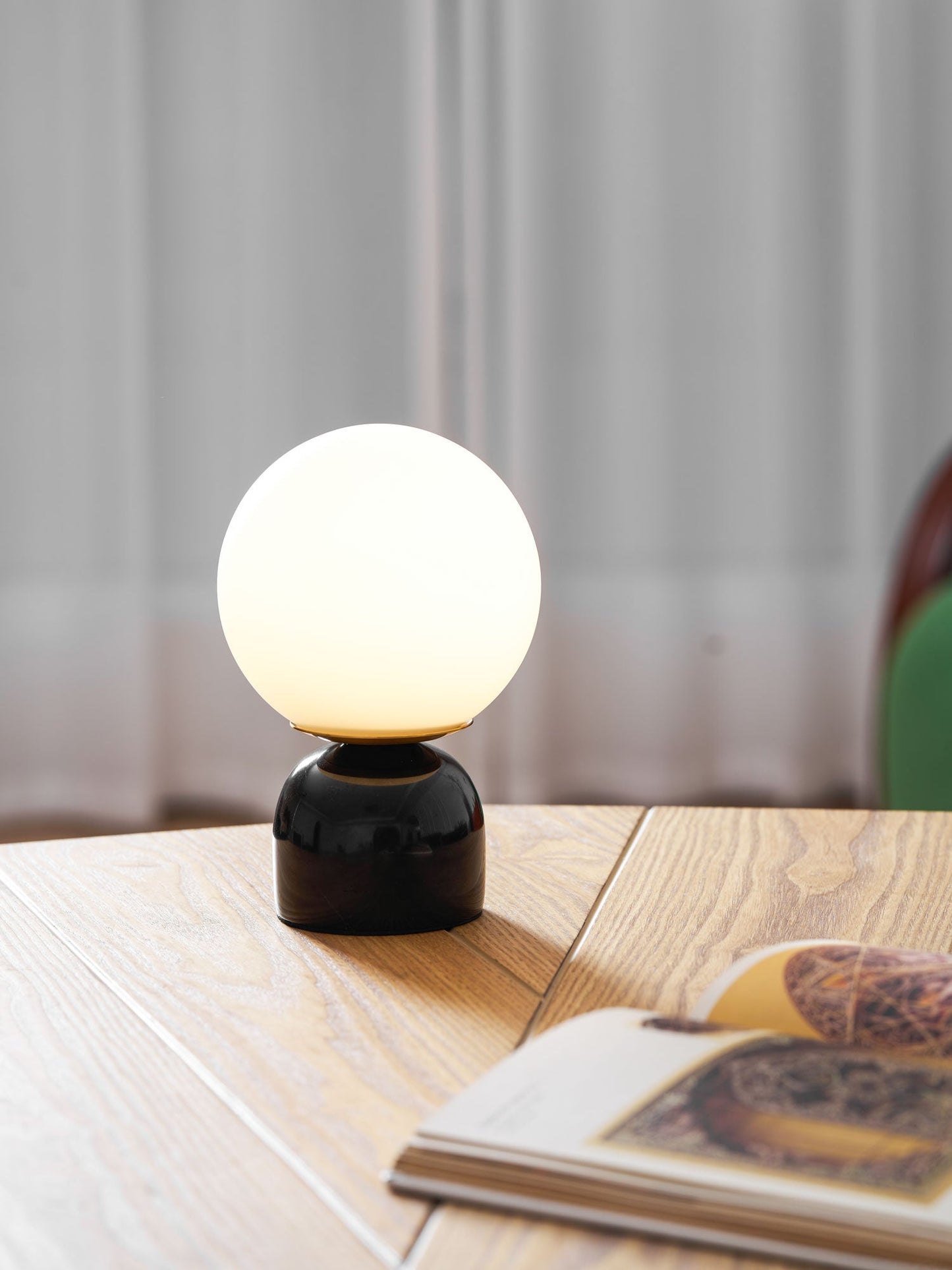 Kendroct | Minimalistische Lichtgevende Bol Accent Tafellamp