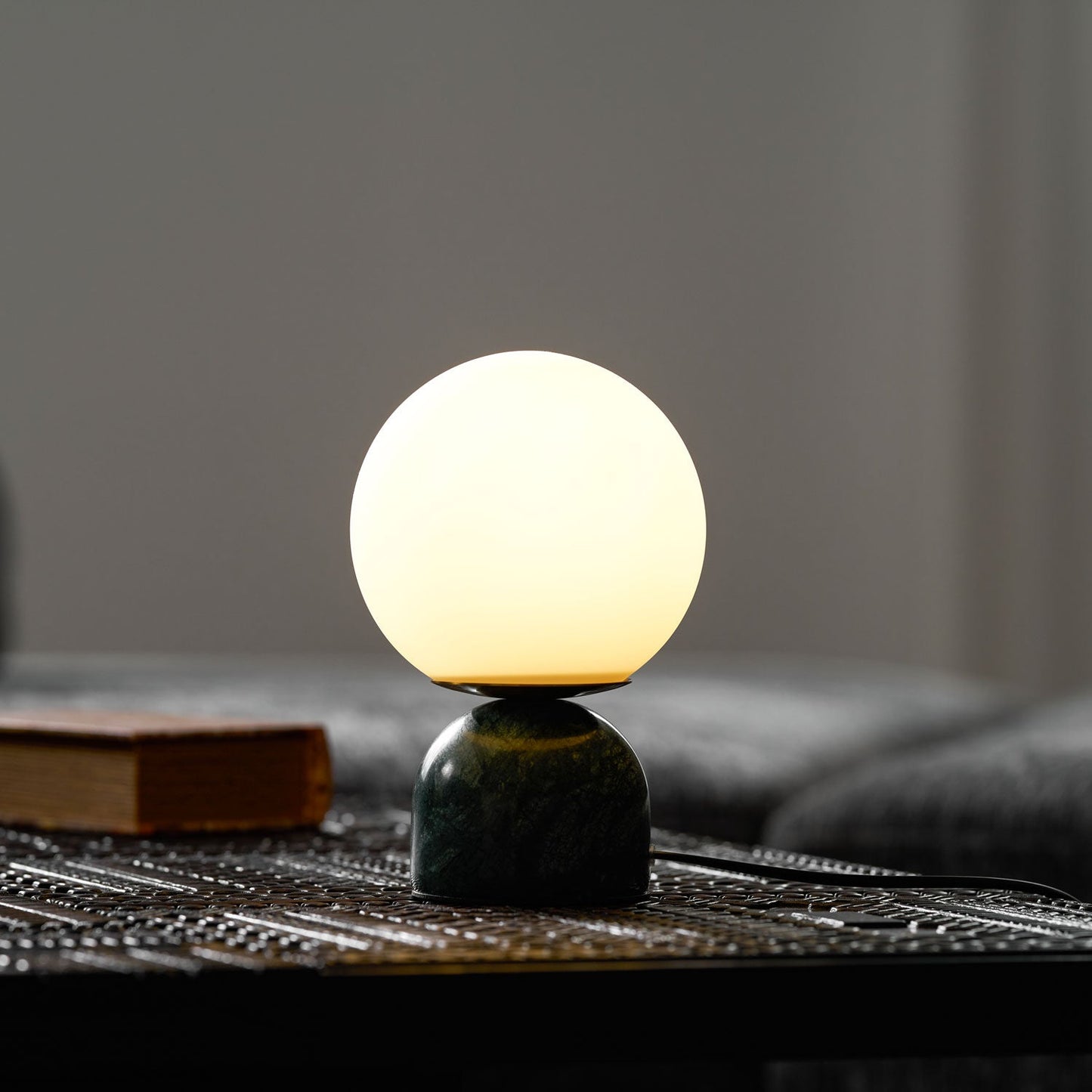 Kendroct | Minimalistische Lichtgevende Bol Accent Tafellamp