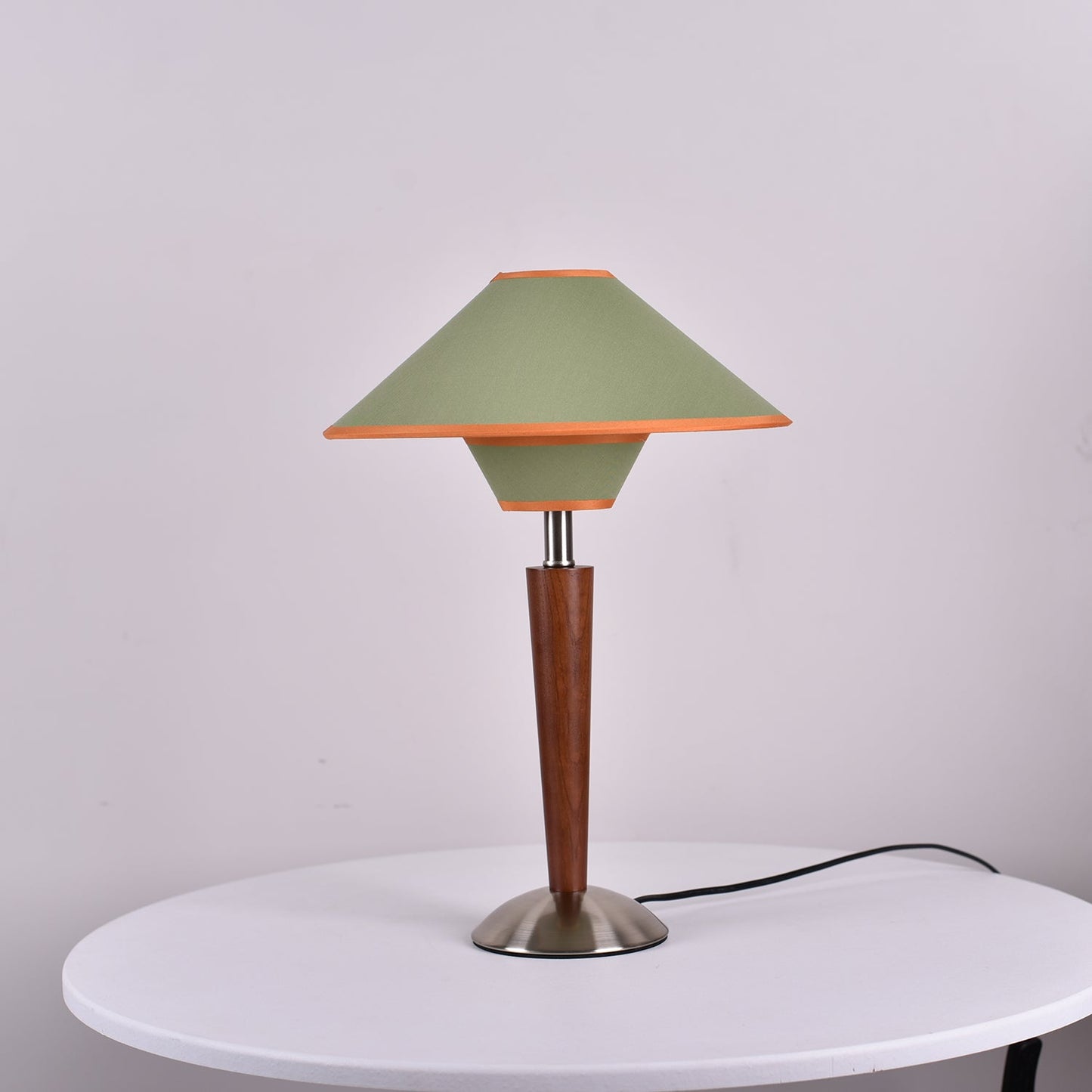 Zymorica | Midcentury Moderne Notenhouten Kolom Accent Tafellamp