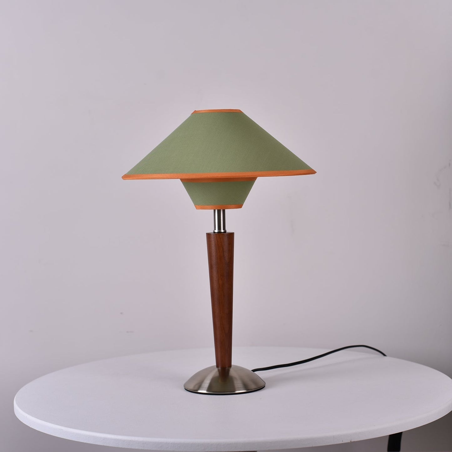 Zymorica | Midcentury Moderne Notenhouten Kolom Accent Tafellamp