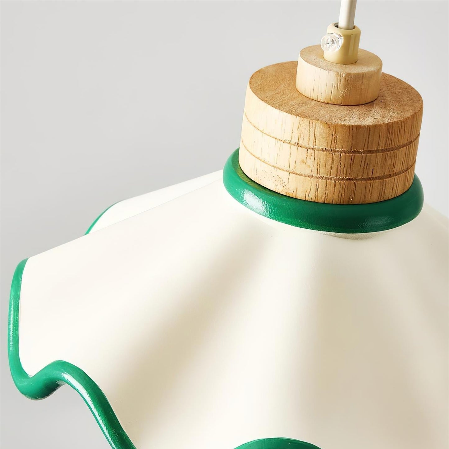 Lythir | Geplooide Schelp Silhouet Gearticuleerde Hars Hanglamp