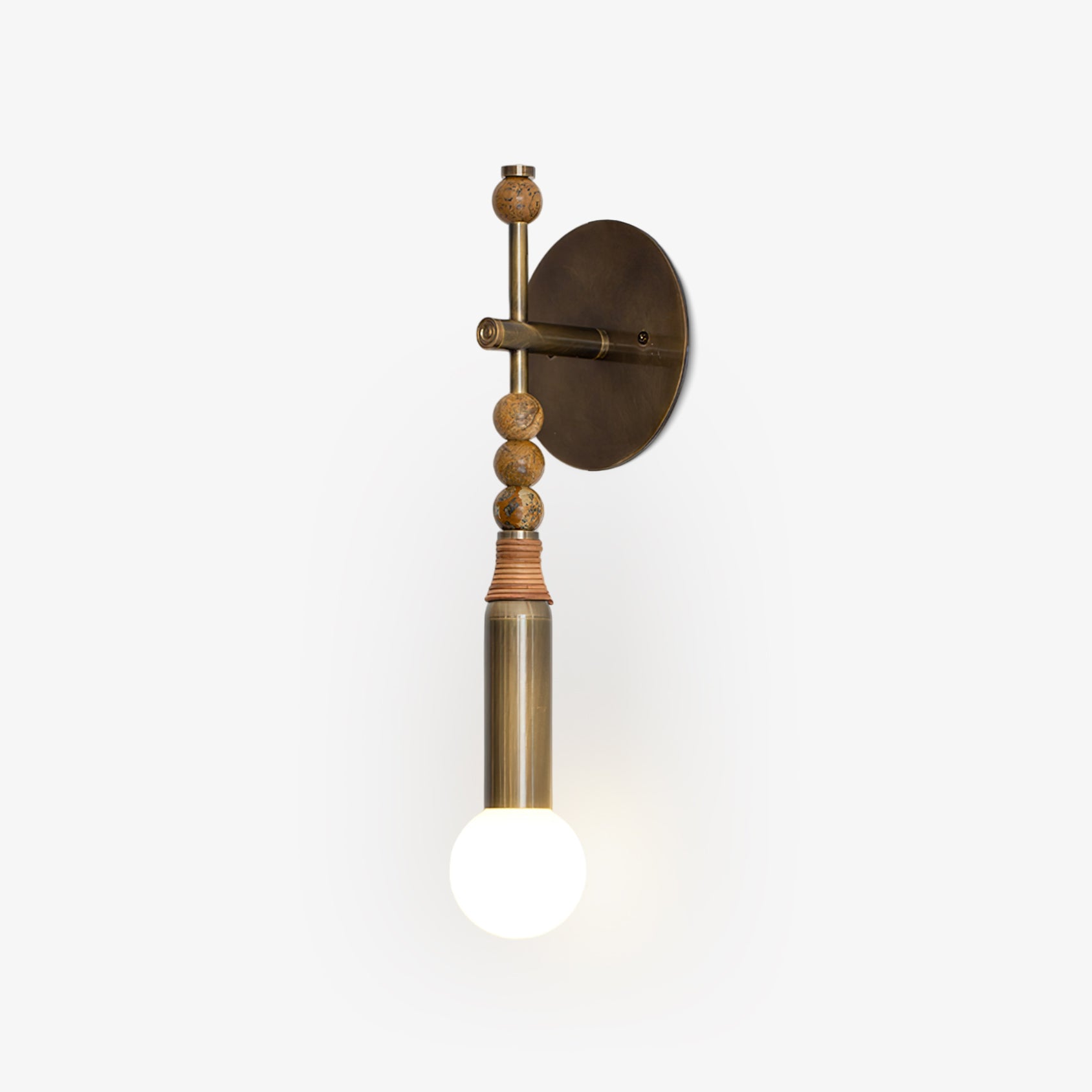 Mirathen | Sculpturale geperforeerde marmeren wandlamp
