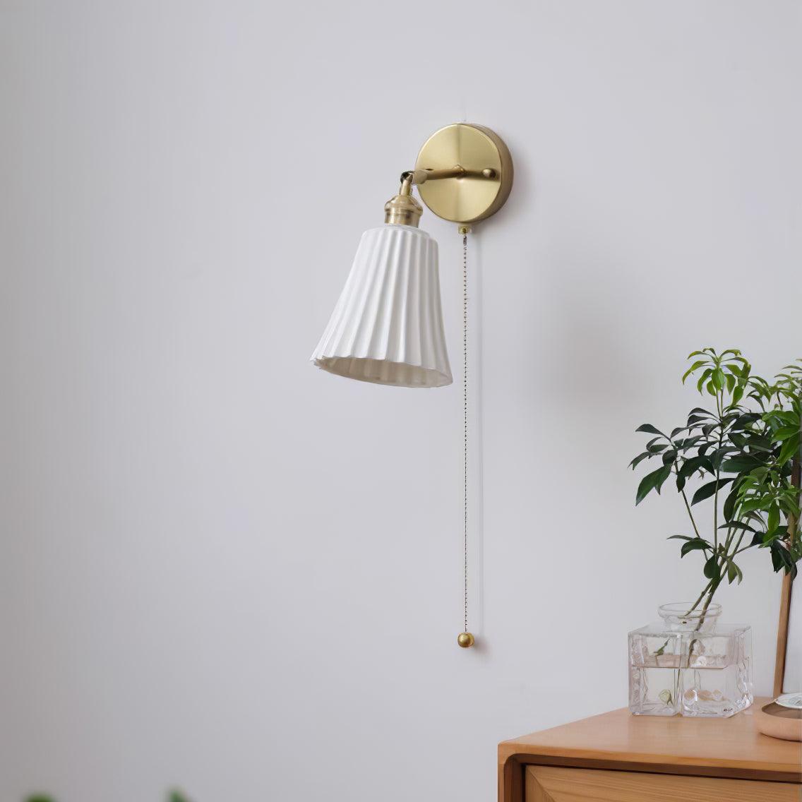 Aethole | Handgemaakte Keramische Vintage Messing Geprofileerde Wandlamp