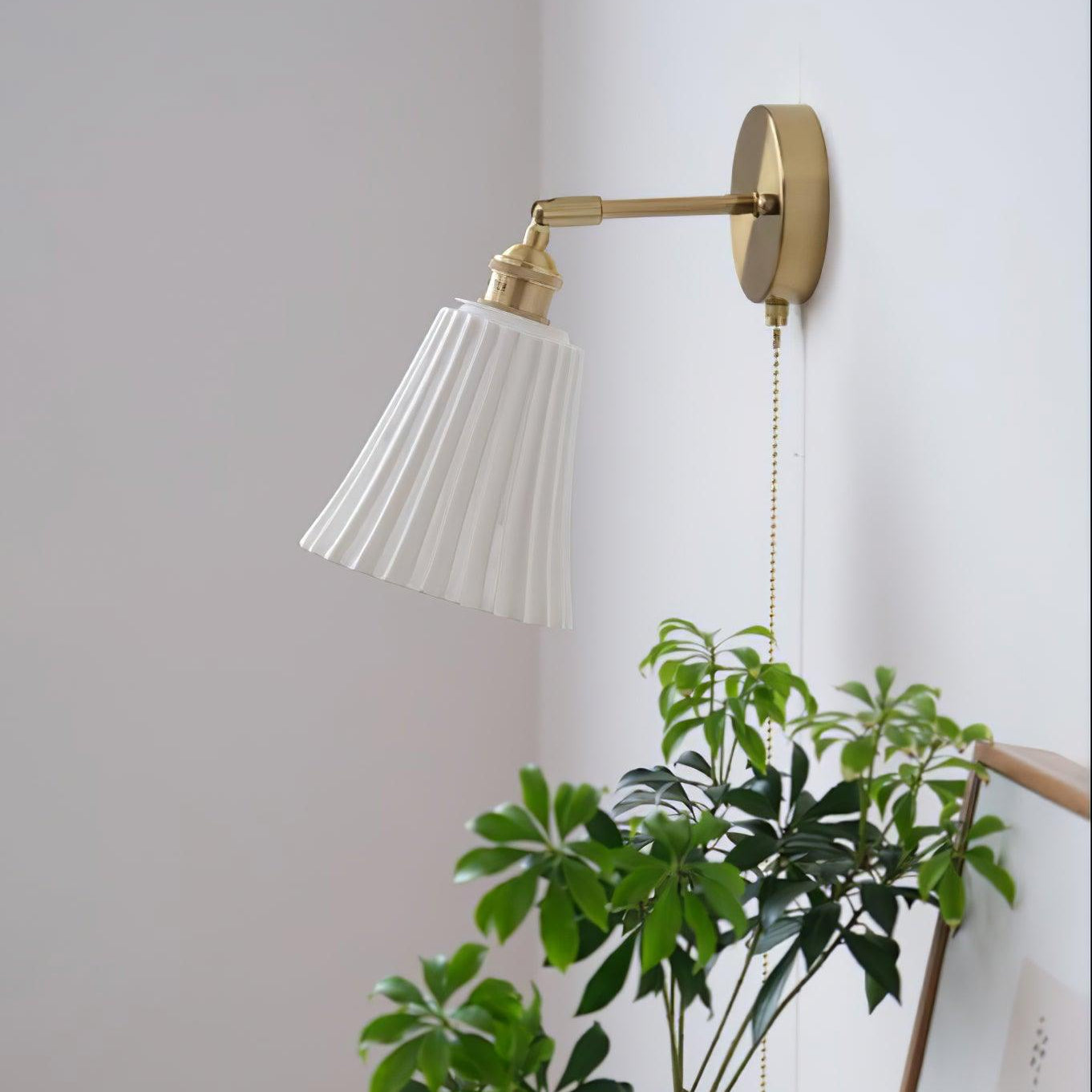 Aethole | Handgemaakte Keramische Vintage Messing Geprofileerde Wandlamp
