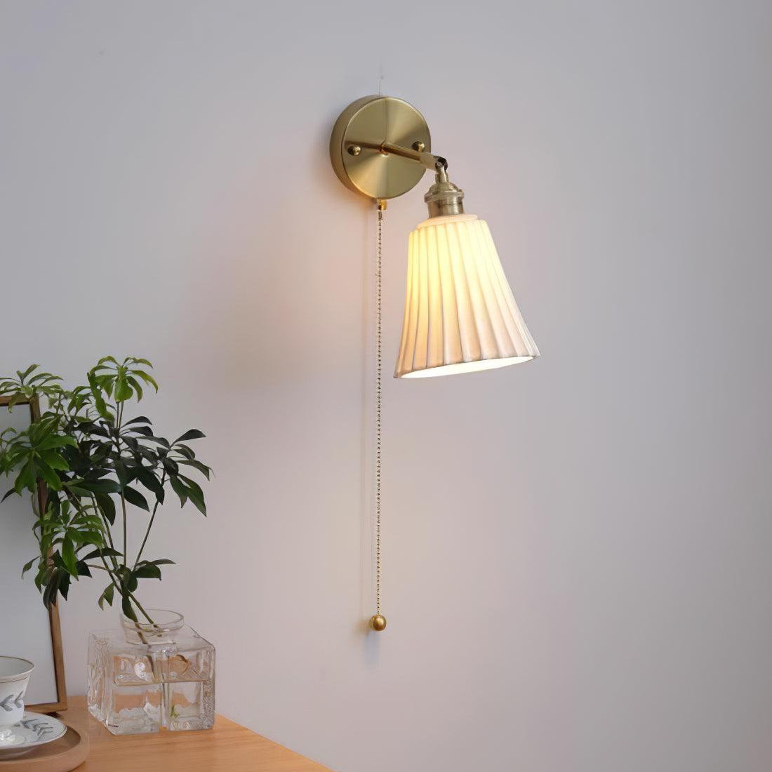 Aethole | Handgemaakte Keramische Vintage Messing Geprofileerde Wandlamp
