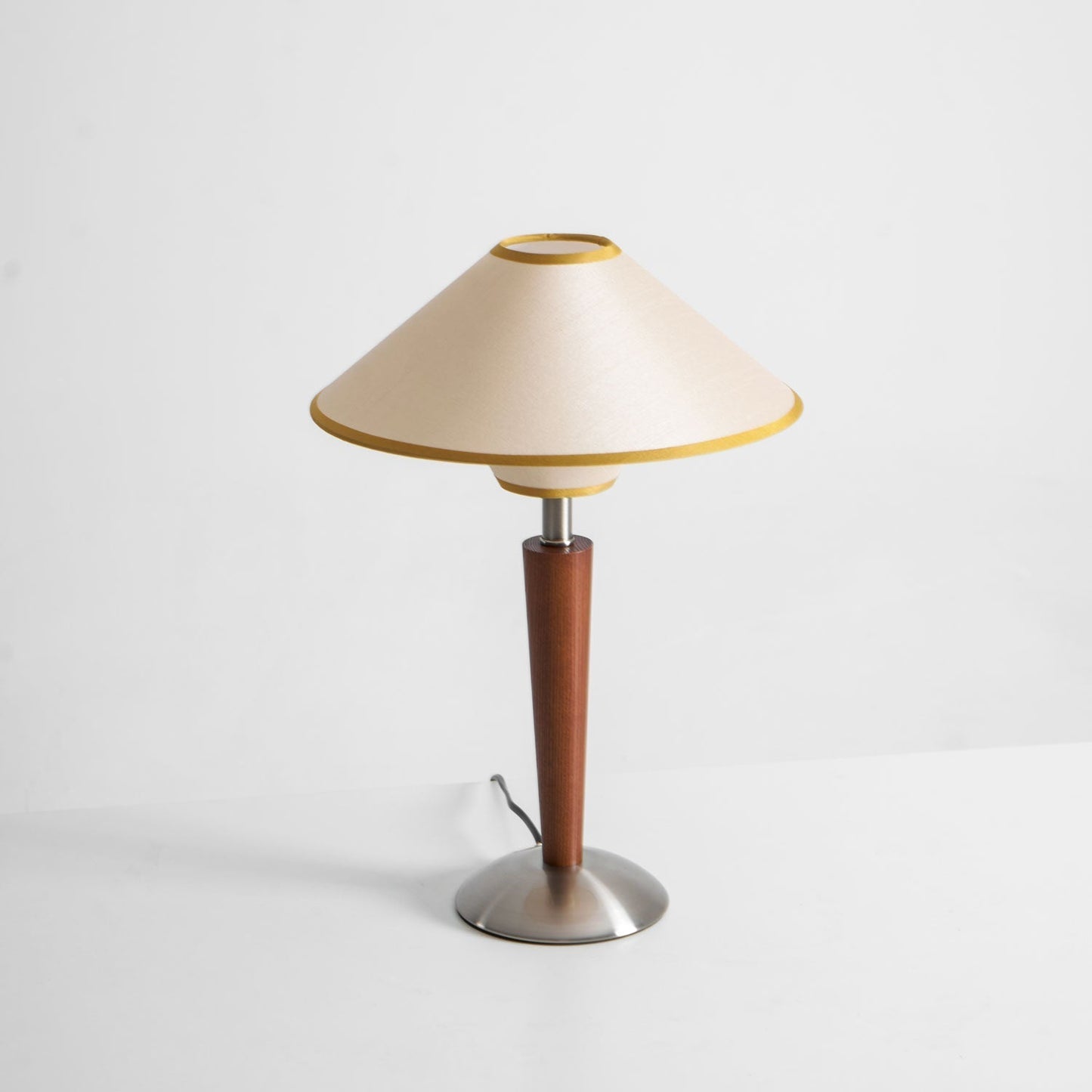 Zymorica | Midcentury Moderne Notenhouten Kolom Accent Tafellamp