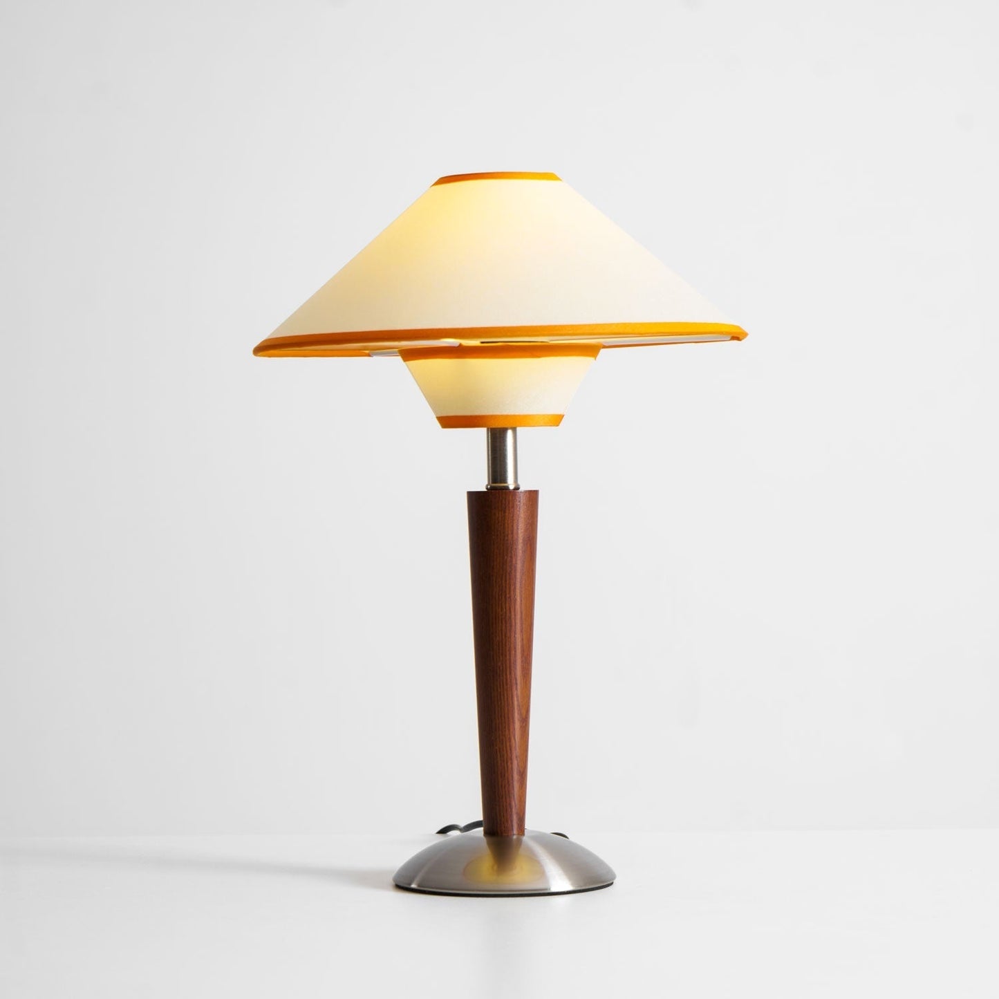 Zymorica | Midcentury Moderne Notenhouten Kolom Accent Tafellamp
