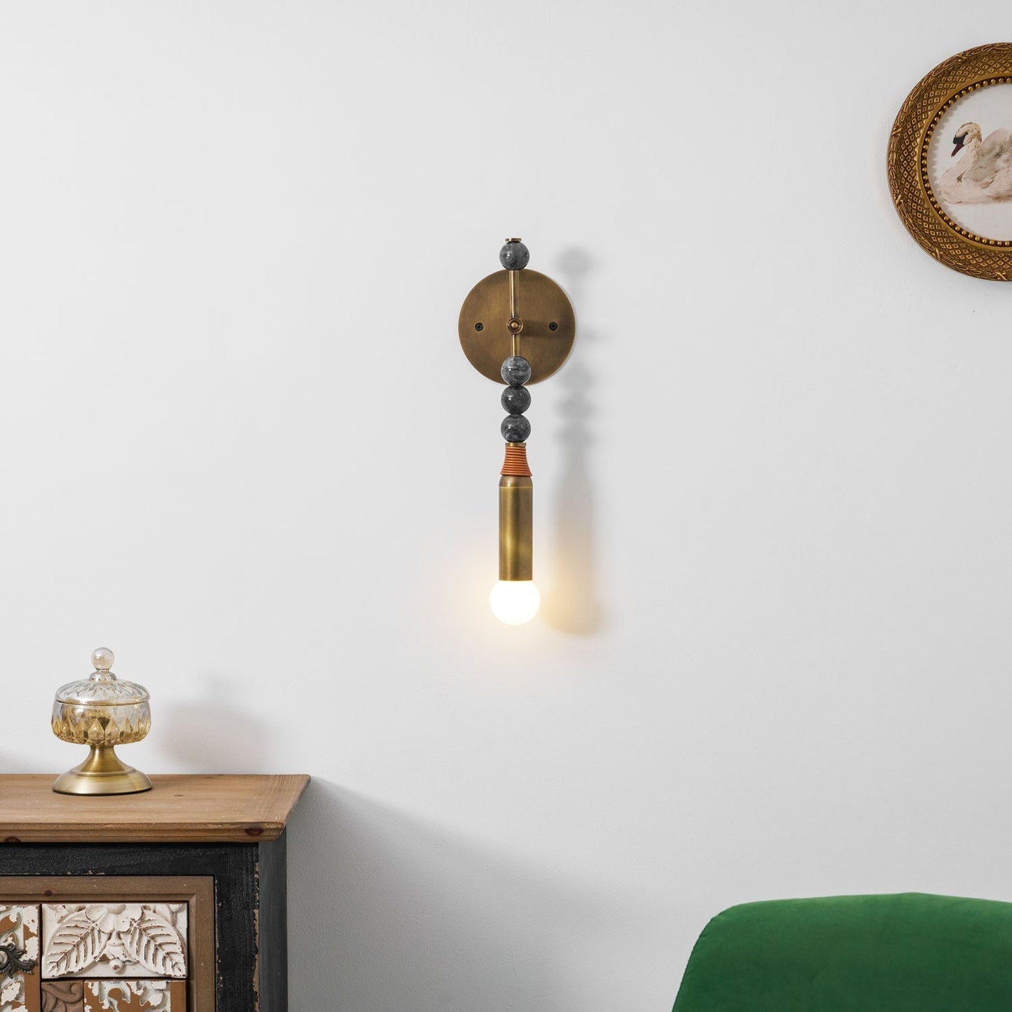 Mirathen | Sculpturale geperforeerde marmeren wandlamp