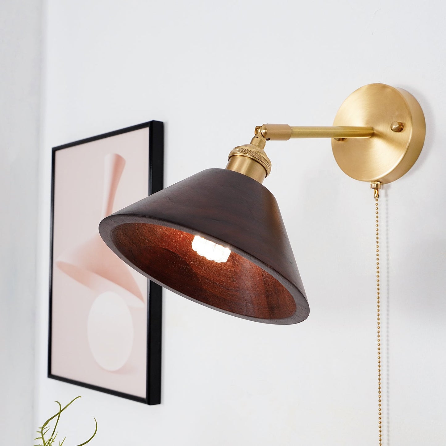 Thorgren | Midcentury Geometrische Kegel Silhouet Houten Wandlamp