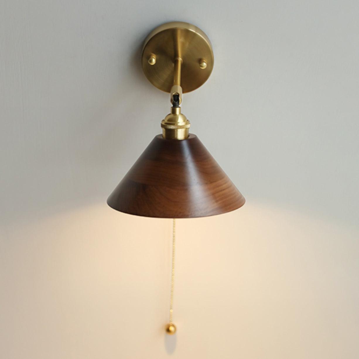 Thorgren | Midcentury Geometrische Kegel Silhouet Houten Wandlamp