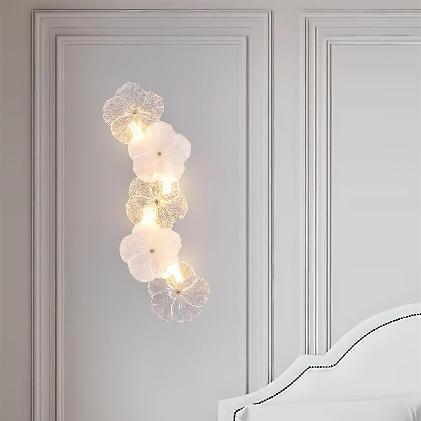 Erislys | Botanische Bloem Sculpturale Glazen Bloemblaadjes Wandlamp