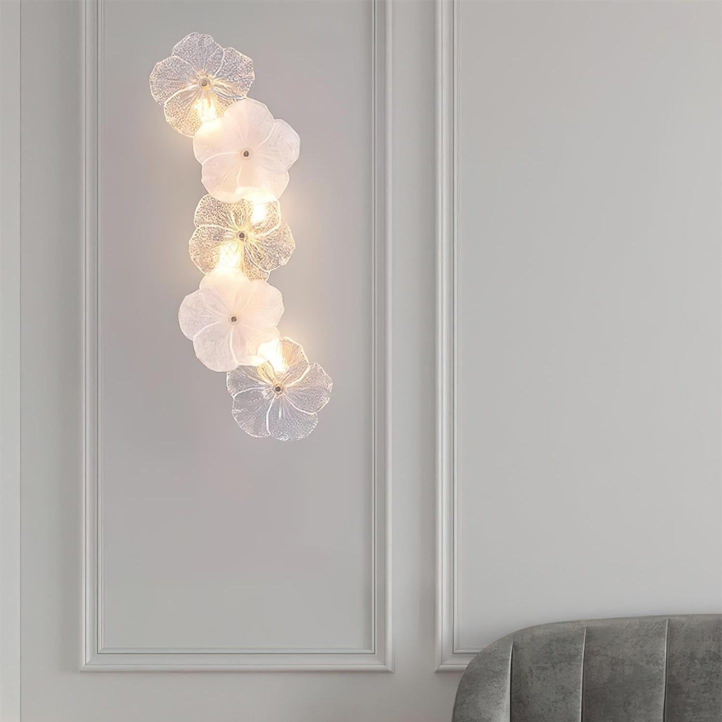 Erislys | Botanische Bloem Sculpturale Glazen Bloemblaadjes Wandlamp