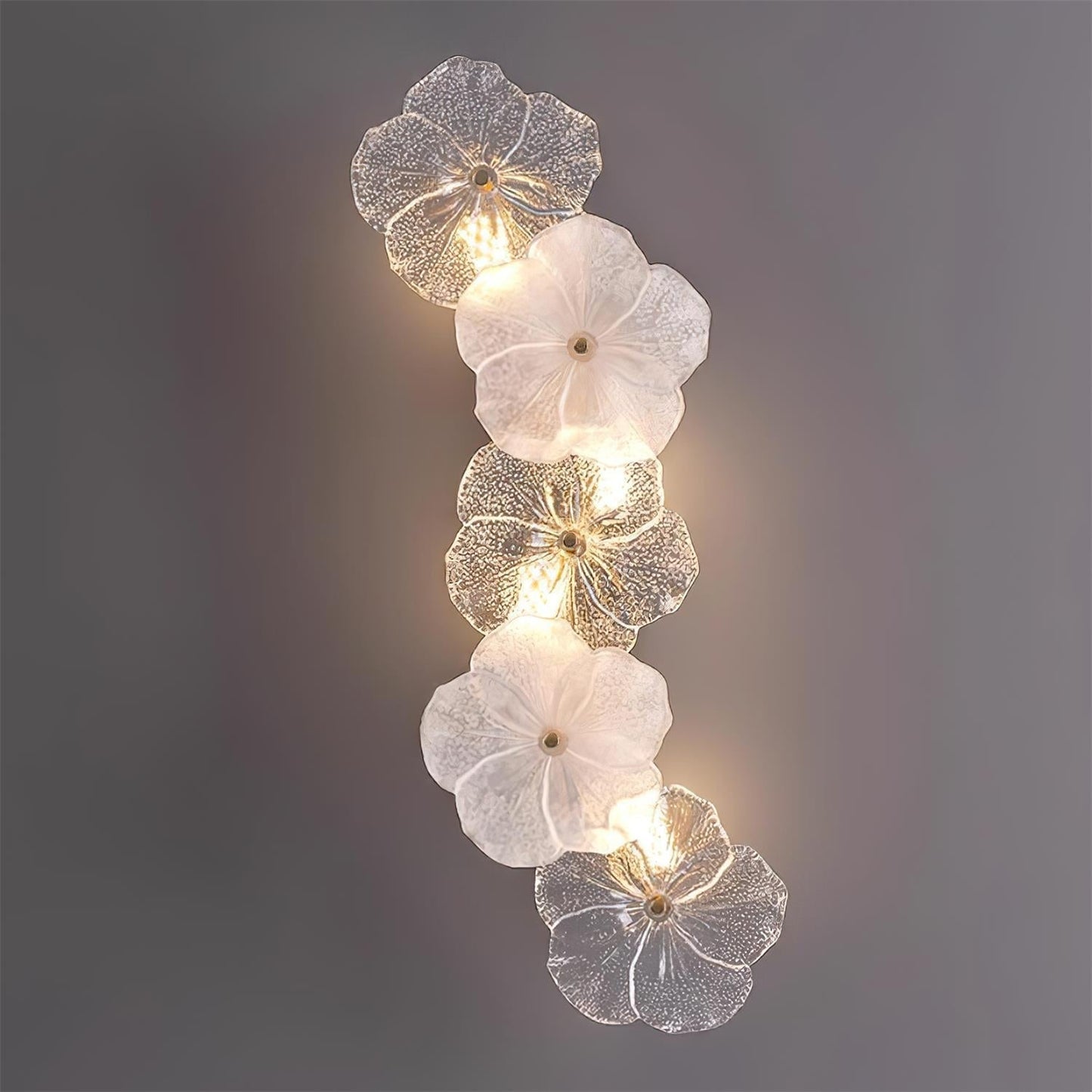 Erislys | Botanische Bloem Sculpturale Glazen Bloemblaadjes Wandlamp