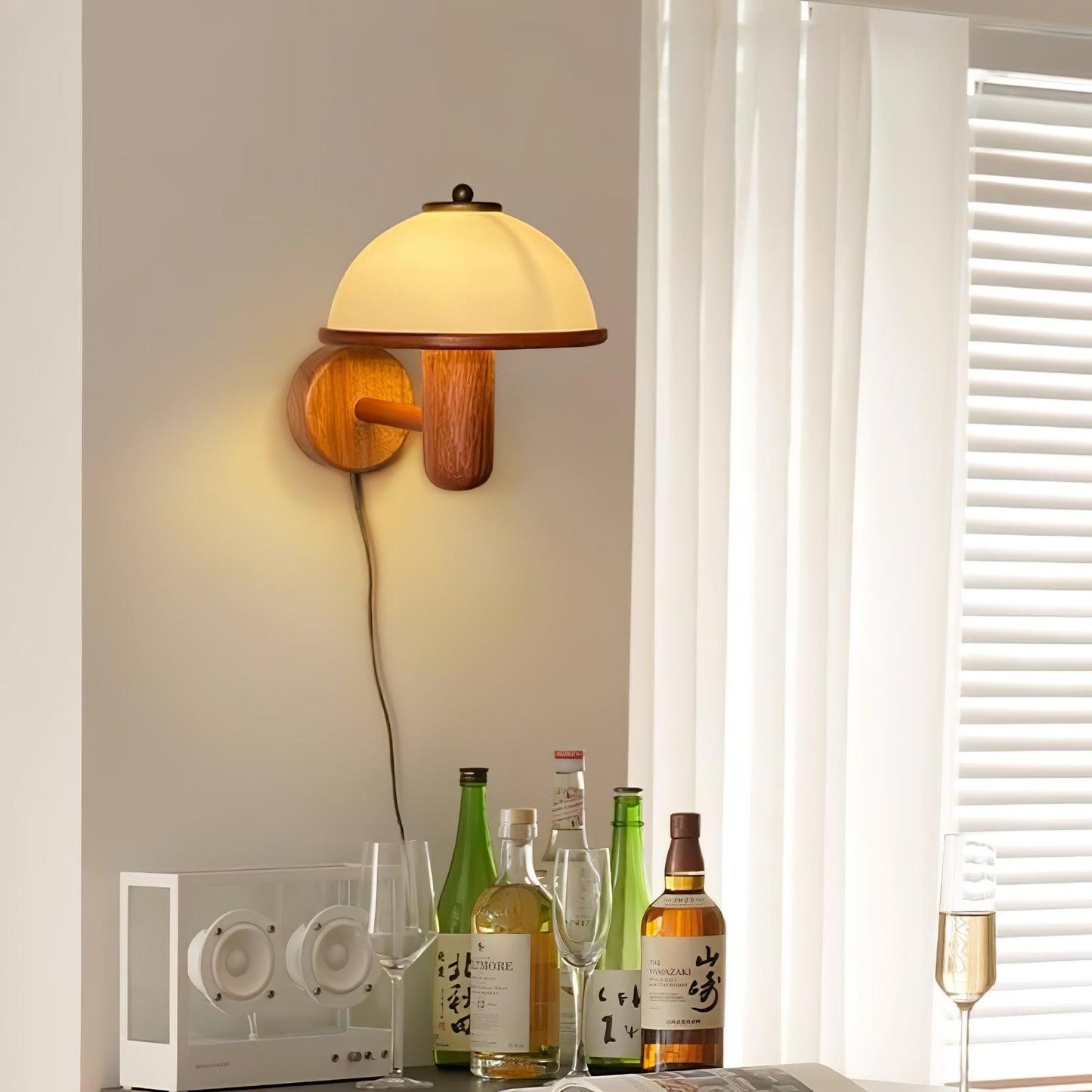 Belmontis | Paddenstoel silhouet gebogen houten kap wandlamp