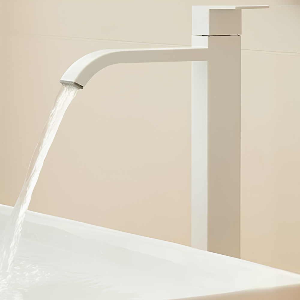 Lyskalla | Moderne Gebogen Watervaluitloop Badkamerkraan