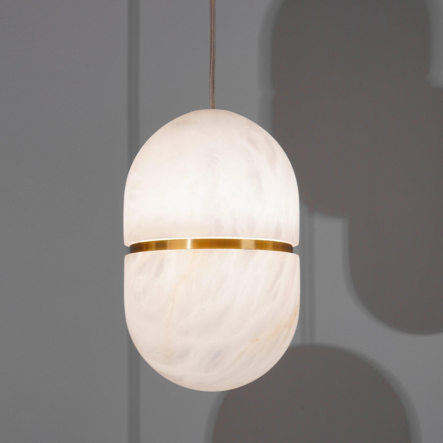 Caythos | Sculpturale Capsule Alabaster Steen Hanglamp