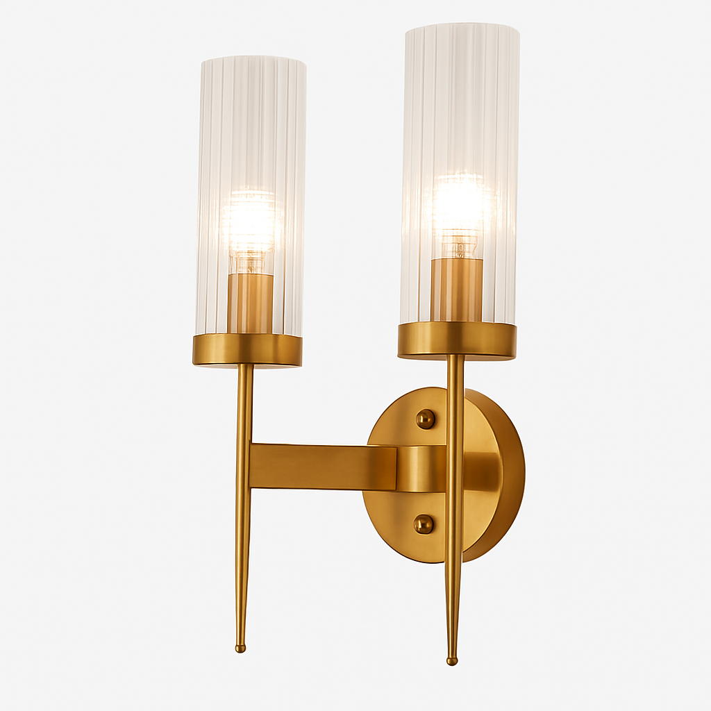 Solvandre | Lineaire geborsteld messing sculpturale wandlamp