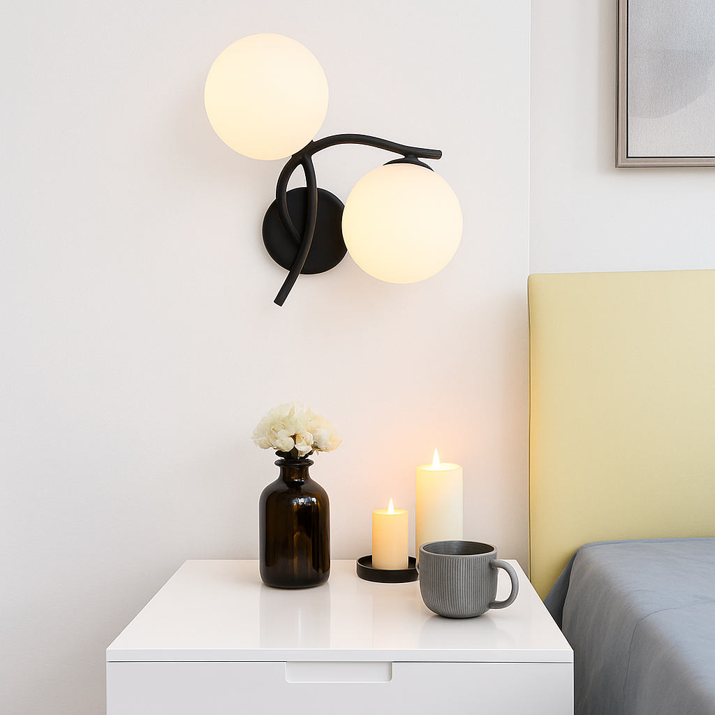 Kynthell | Minimalistische Kruisende Sculpturale Glazen Bol Wandlamp