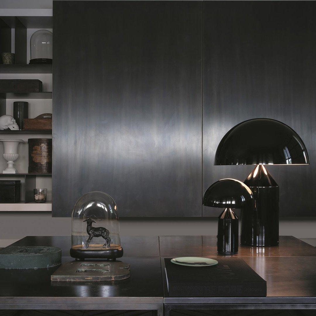 Zonthara | Avant-Garde Geometrische Sculpturale Silhouet Metalen Tafellamp