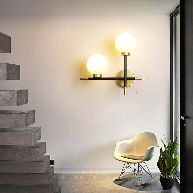 Vesquir| Moderne Metalen Stang Glazen Bol Decoratieve Wandlamp
